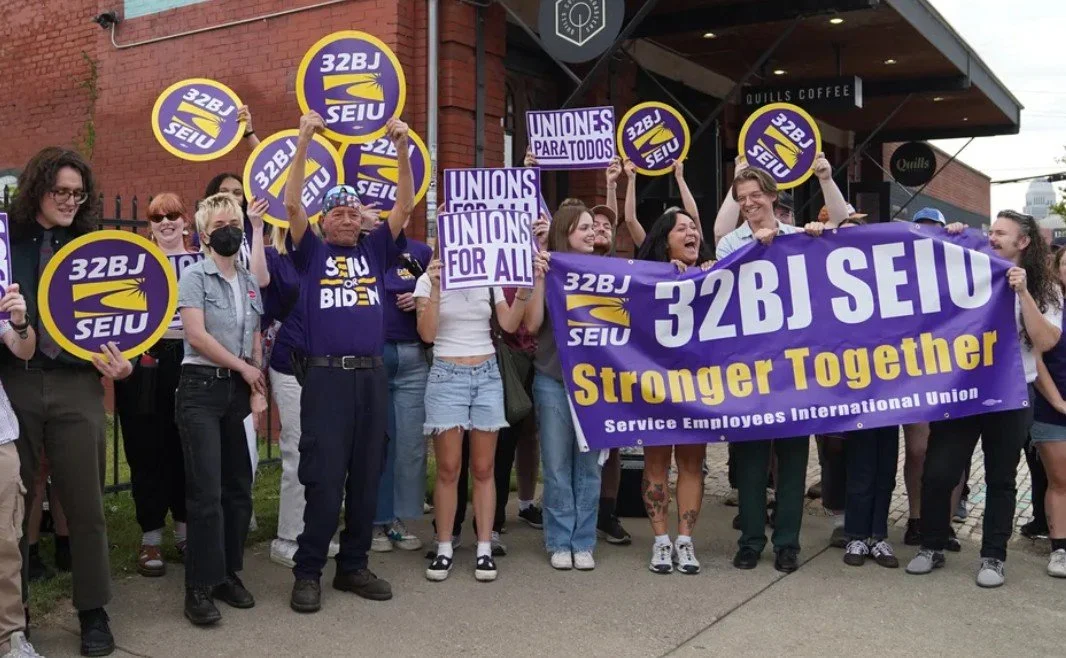 ✊ Nearly eight months after Quills Coffee baristas in Louisville, Kentucky, unanimously ratified their first contract, their counterparts at the chain&rsquo;s location in Indianapolis have followed suit, joining Service Employees International Union 