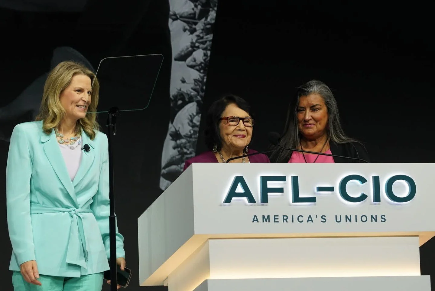 Dolores Huerta's strength, resilience, and commitment to justice have inspired generations of workers.

It was an honor to see LCLAA National President Evelyn De Jesus and AFL-CIO President Liz Shuler present this well-deserved recognition to a true 