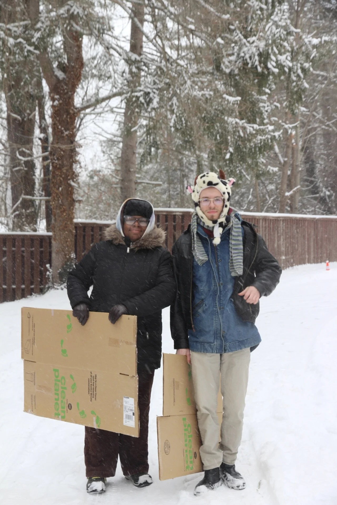  Warren Wilson College students pose for a photo in the snow at Sage Café in Swannanoa, N.C., Jan. 31, 2026. (Vivian Bryan/Echo) 