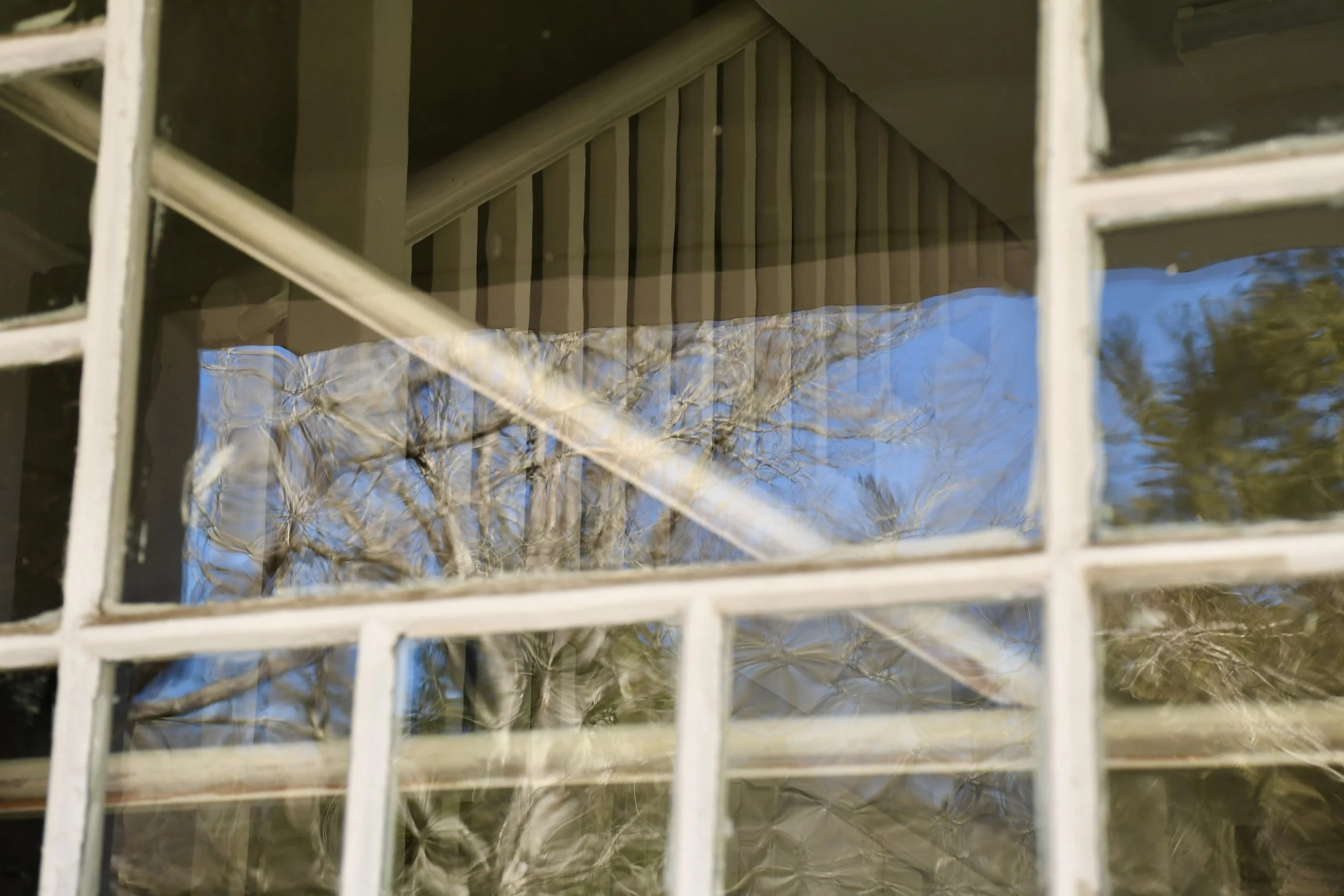  Dodge House porch window on Warren Wilson College (WWC) campus in Swannanoa, N.C., on Feb 7, 2026. (Echo News/Richmond Joyce) 