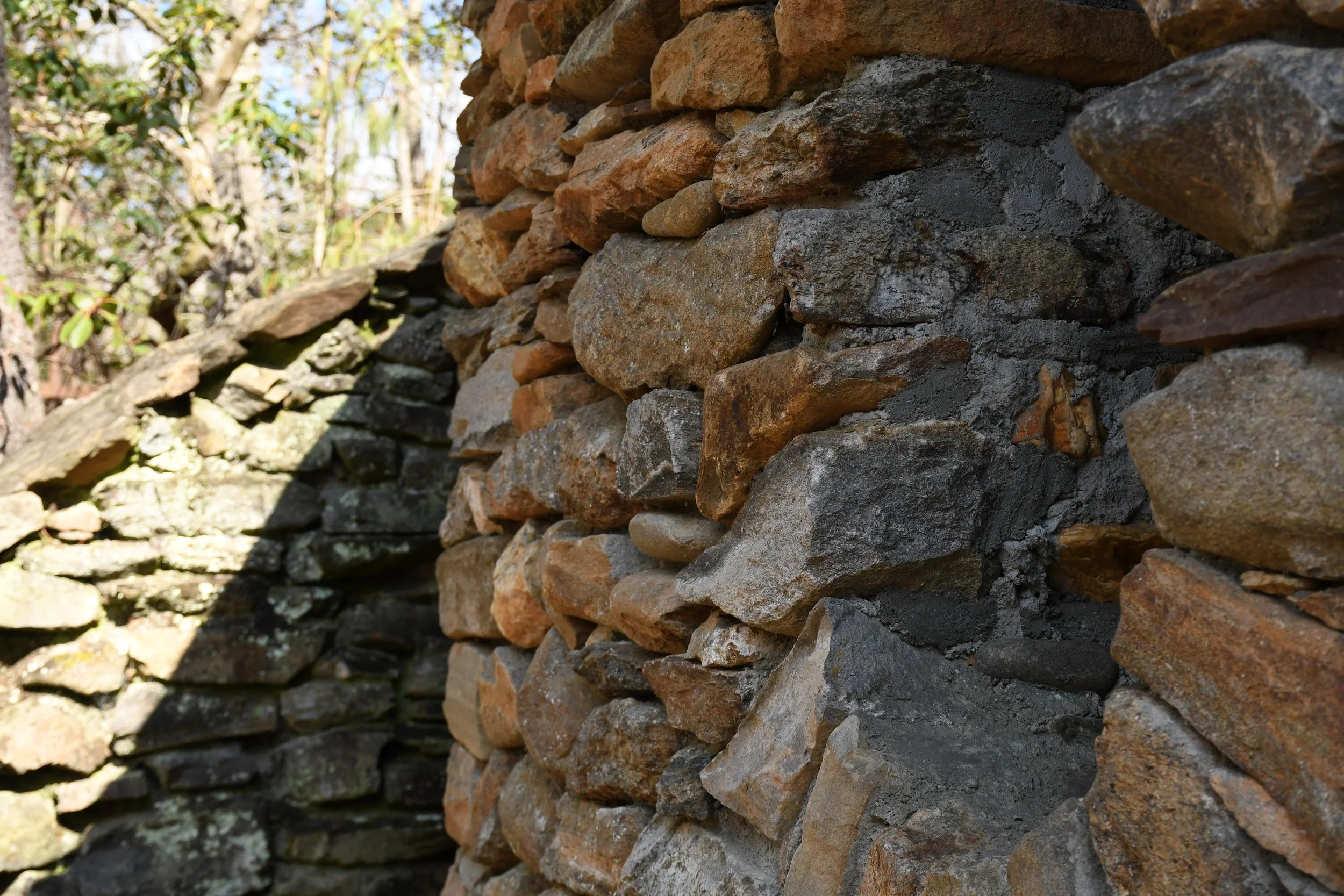  Rock wall of Meditation Hut, Warren Wilson College (WWC) campus in Swannanoa, N.C., on Feb. 27, 2026. (Echo News/Richmond Joyce) 