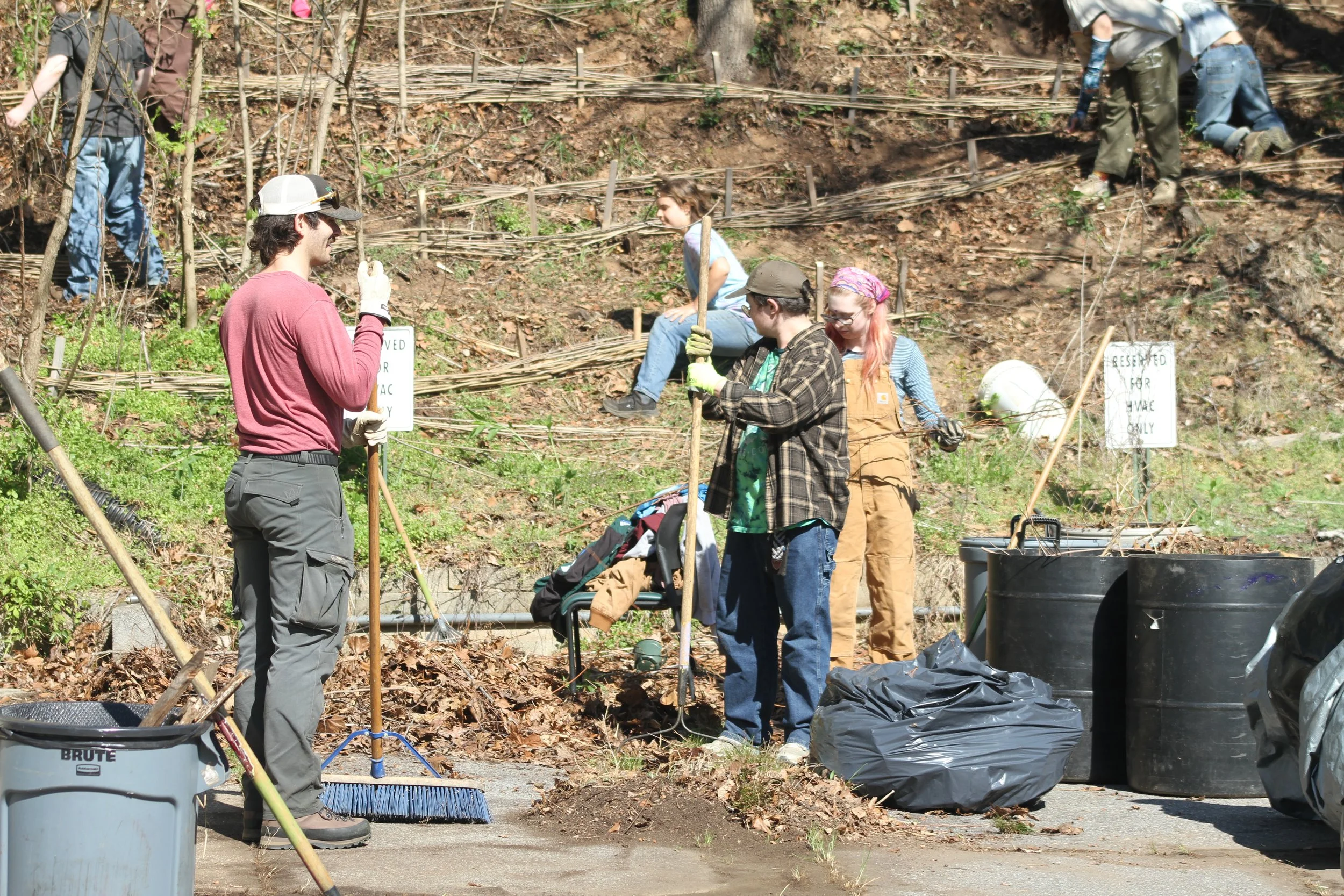 Students work to clean up the Free Store at Warren Wilson College (WWC) on Thursday, April 9, in Swannanoa, N.C. (Echo/Vivian Bryan)