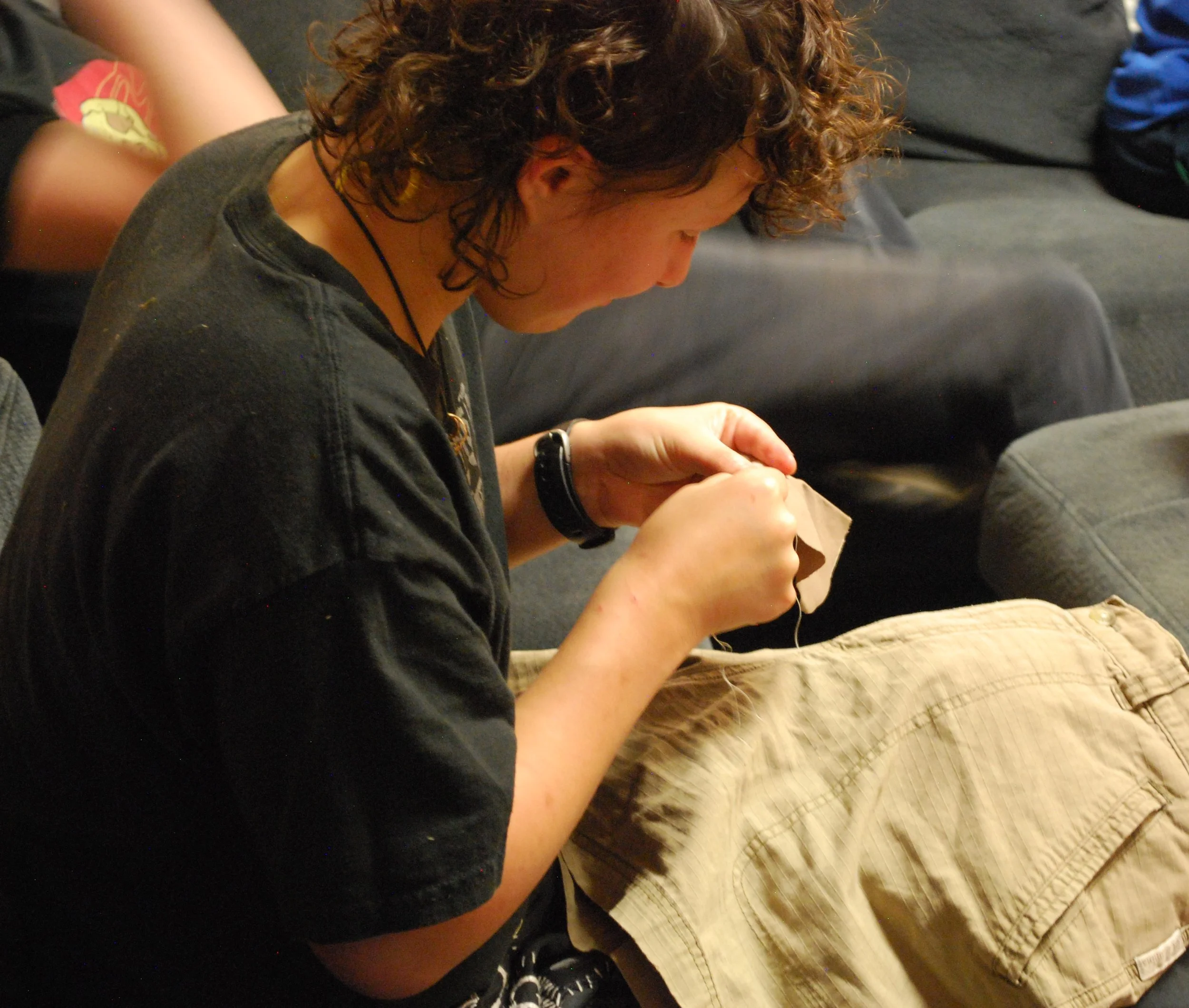  Student embroiders a patch in the Queer Resource Center on Oct. 1, 2026 in Swannanoa, N.C. (Finn McKenny/Echo) 