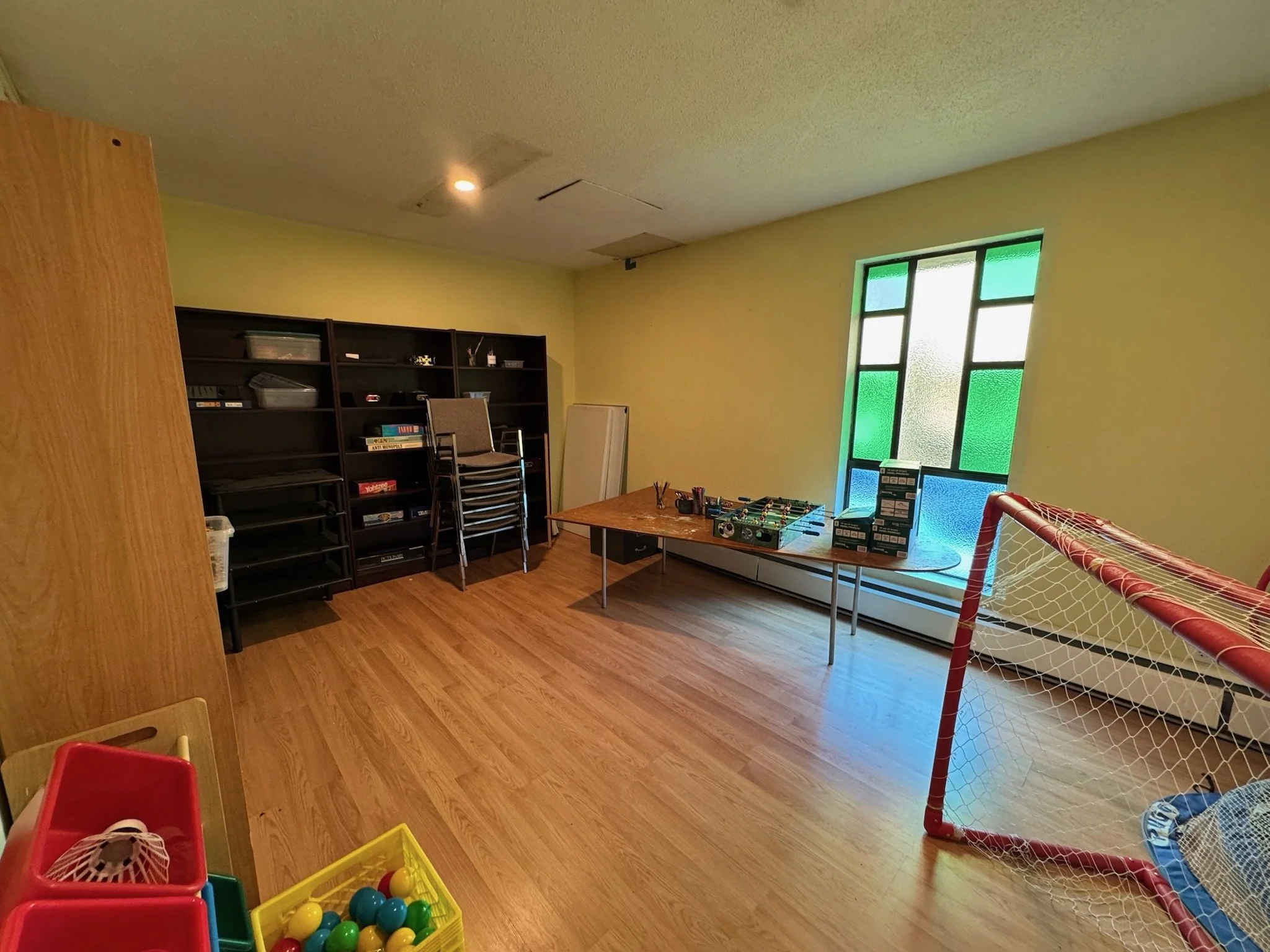 Quiet Parents Room Before