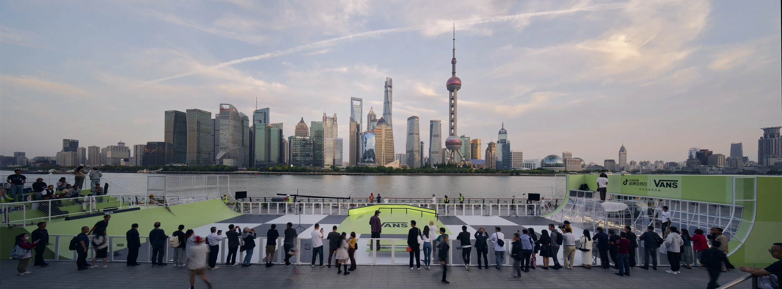 05.10.24 Vans0687_Panorama.jpg