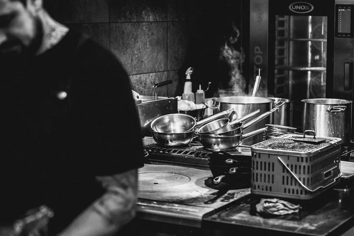 We are looking for Chefs, one full time position available and one short term position for 3 weeks in June. Get in touch with Fraser by DM or fraser@lillius.co.nz