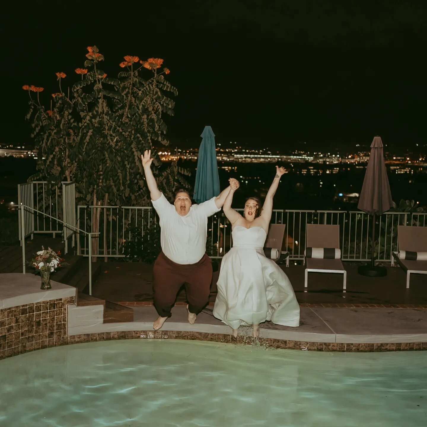 When I said this wedding was drenched in love, there was an emphasis on the drenched. 😁 You know I love a good jumping photo, so jumping into the pool? Don't even get me started.

#lifestylephotographer #couplesphotographer #socalphotographer #sandi