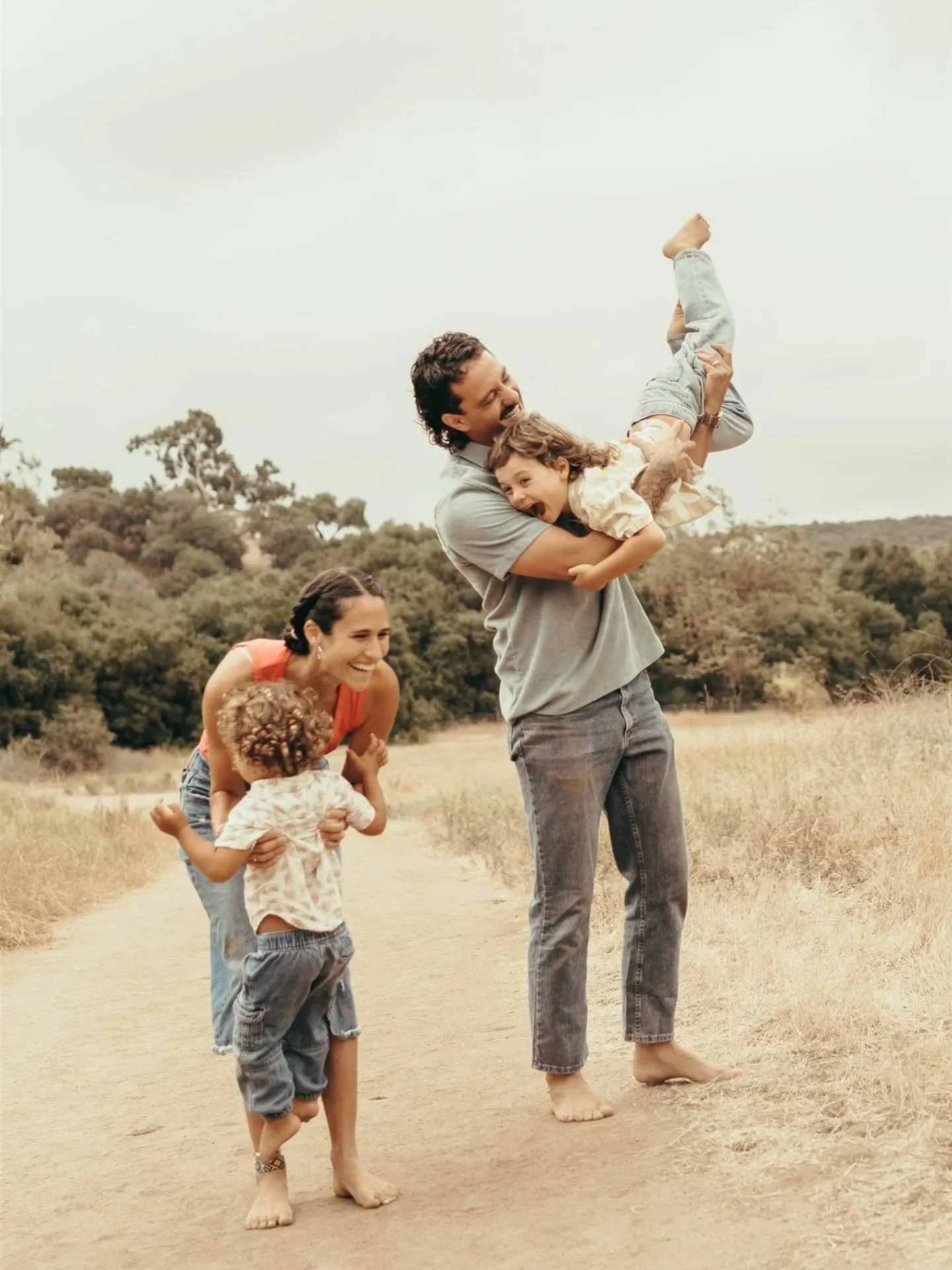 Happy Friday, all! It's been a week, huh? 

This session was the perfect reminder that sometimes the best moments happen when we let go of a plan and just let the magic unfold. No structure needed - just pure joy, love, and a whole lot of silliness f