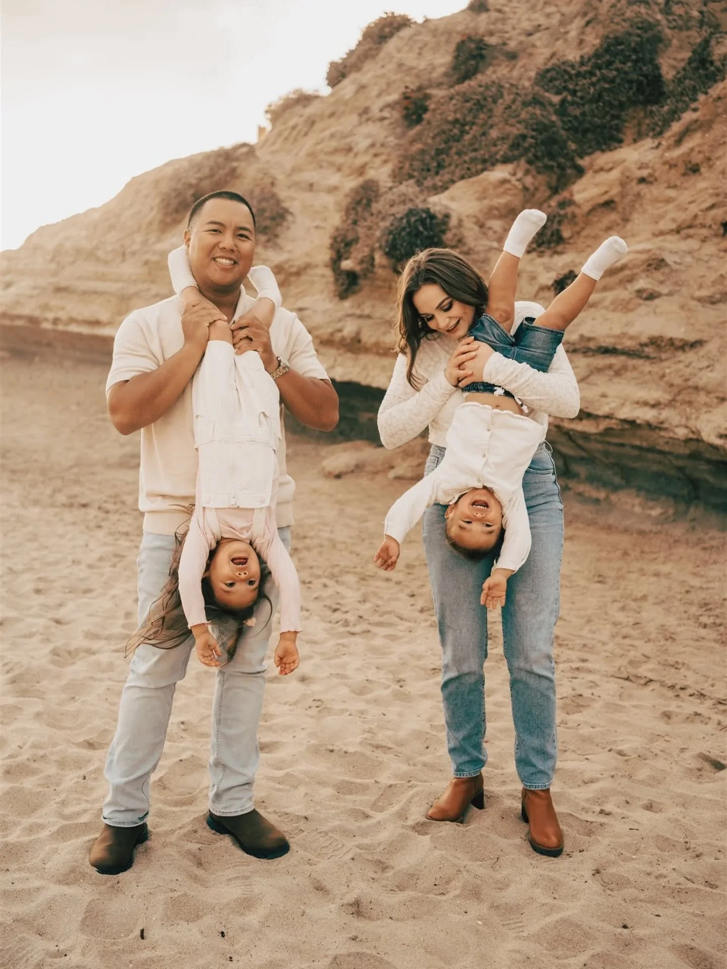 It was my third time photographing this family, and it's always a good time! 

On a personal note - winter break is starting off with a 5k for me today. Wish me luck! I'm going to need it, because I've woefully undertrained. 😝

#socalphotographer #c