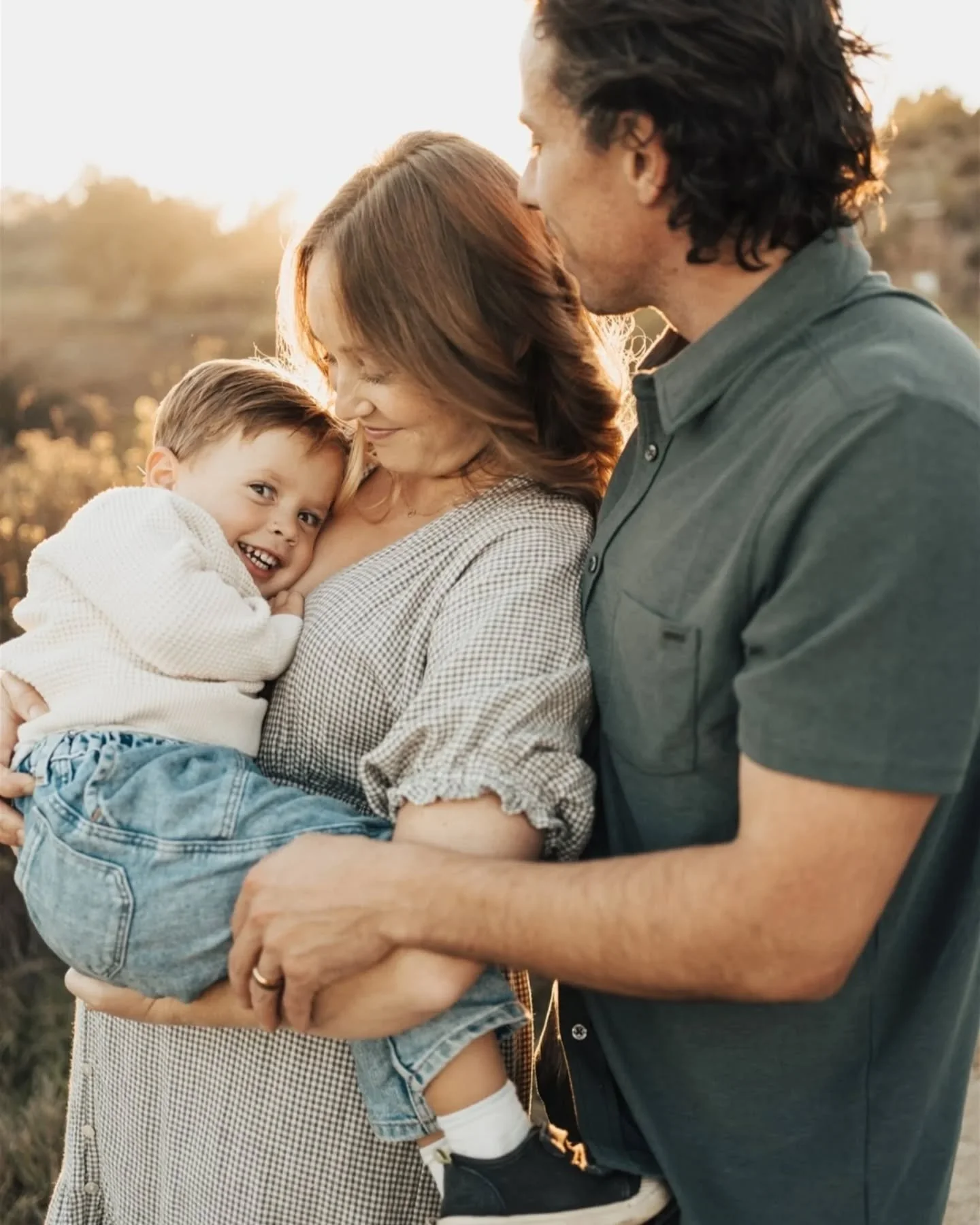 Congratulations to this family, who just welcomed their newest addition! We're happy to have you join the two boys club. 😊

#socalfamilyphotographer #oceansidephotographer #carlsbadphotographer #familyphotography #goldenhour