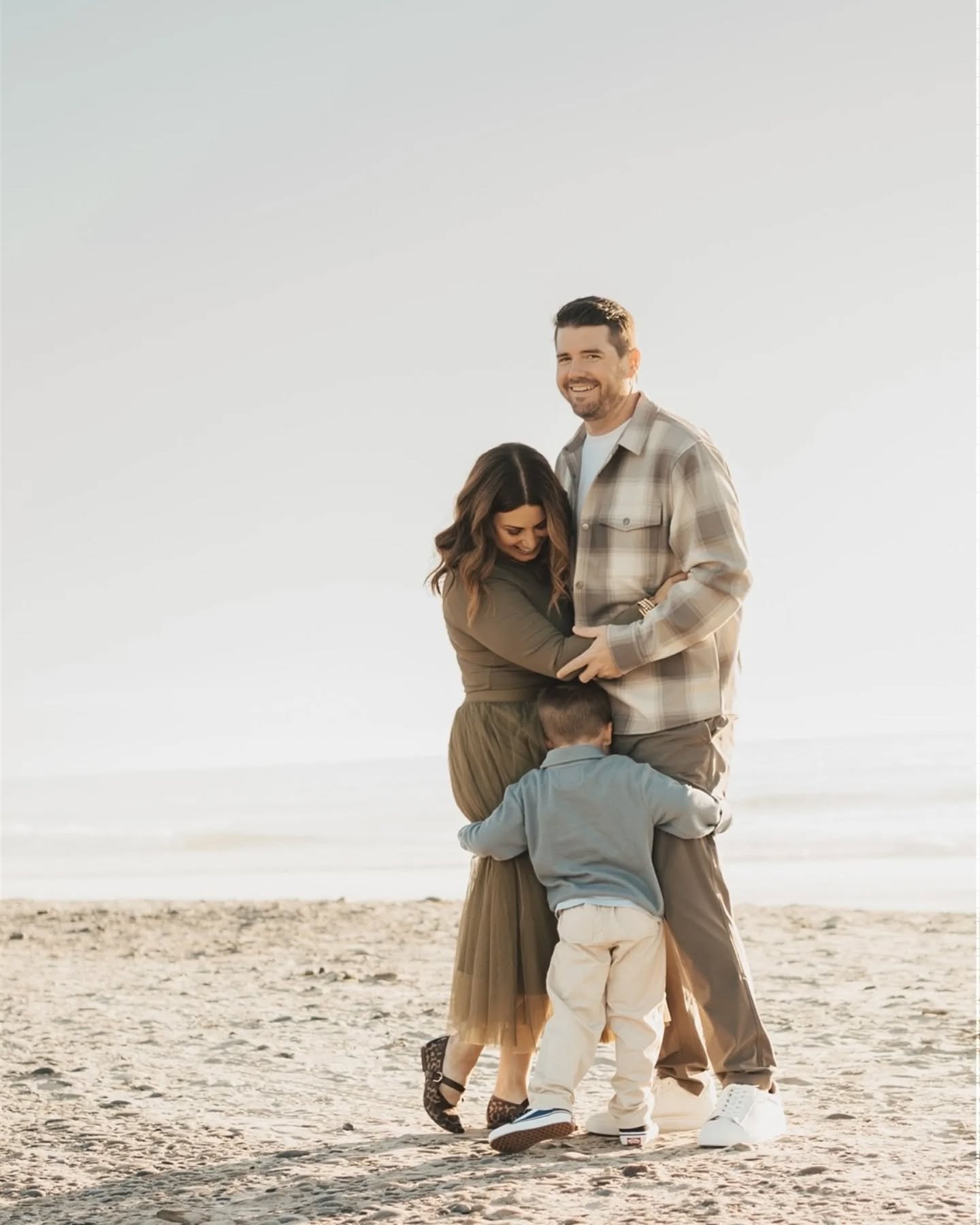 A sunny session with this beautiful family. ☀️ Have I mentioned lately how much I love what I do? 

#socalfamilyphotographer #carlsbadfamilyphotographer #oceansidefamilyphotographer #sandiegofamilyphotographer #goldenhour