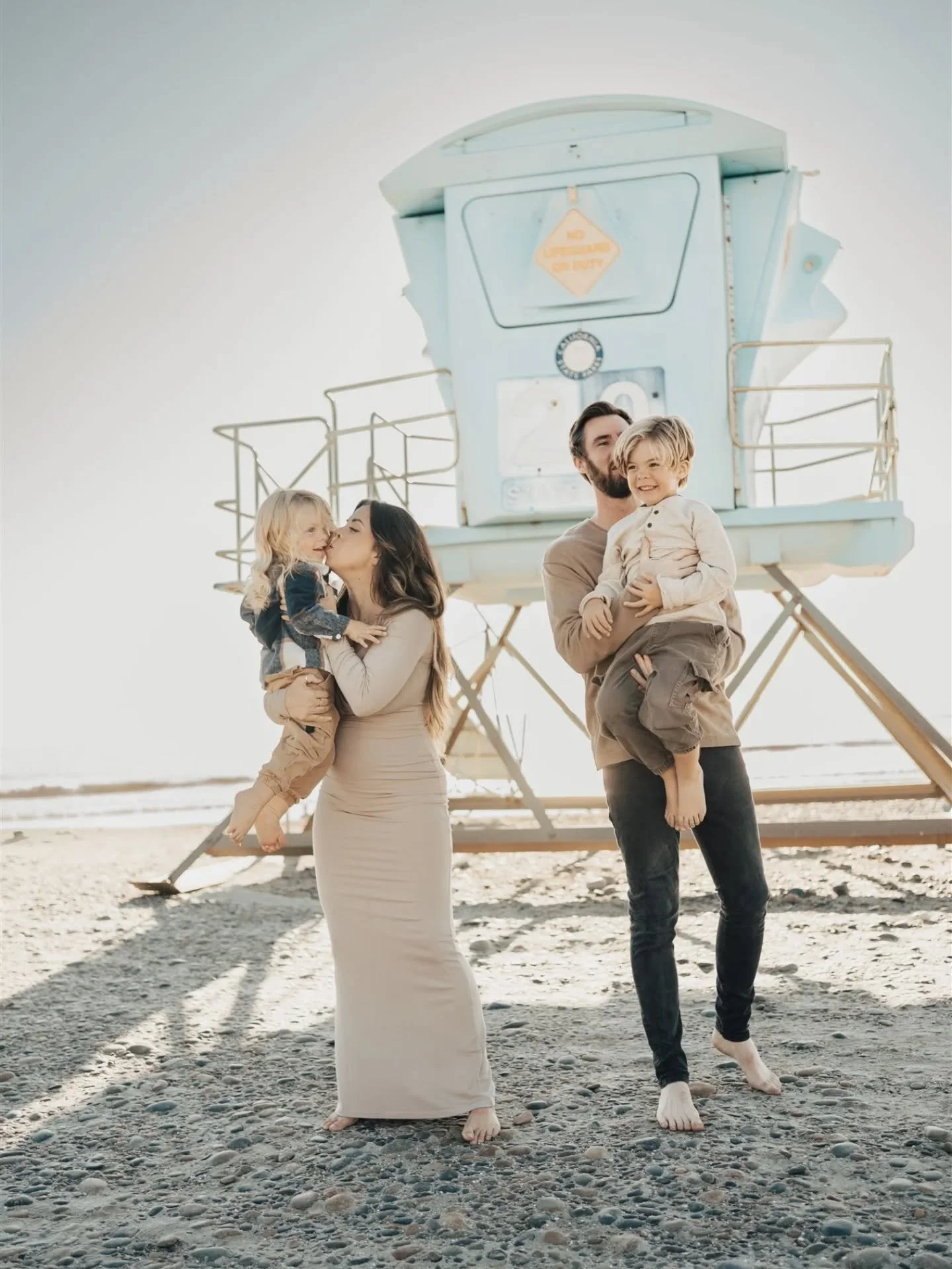 All of this love and joy was captured in about 10 minutes. 🤍

Alt caption: this family is awesome.

#socalfamilyphotographer #carlsbadphotographer #oceansidephotographer #familyphotography #beach