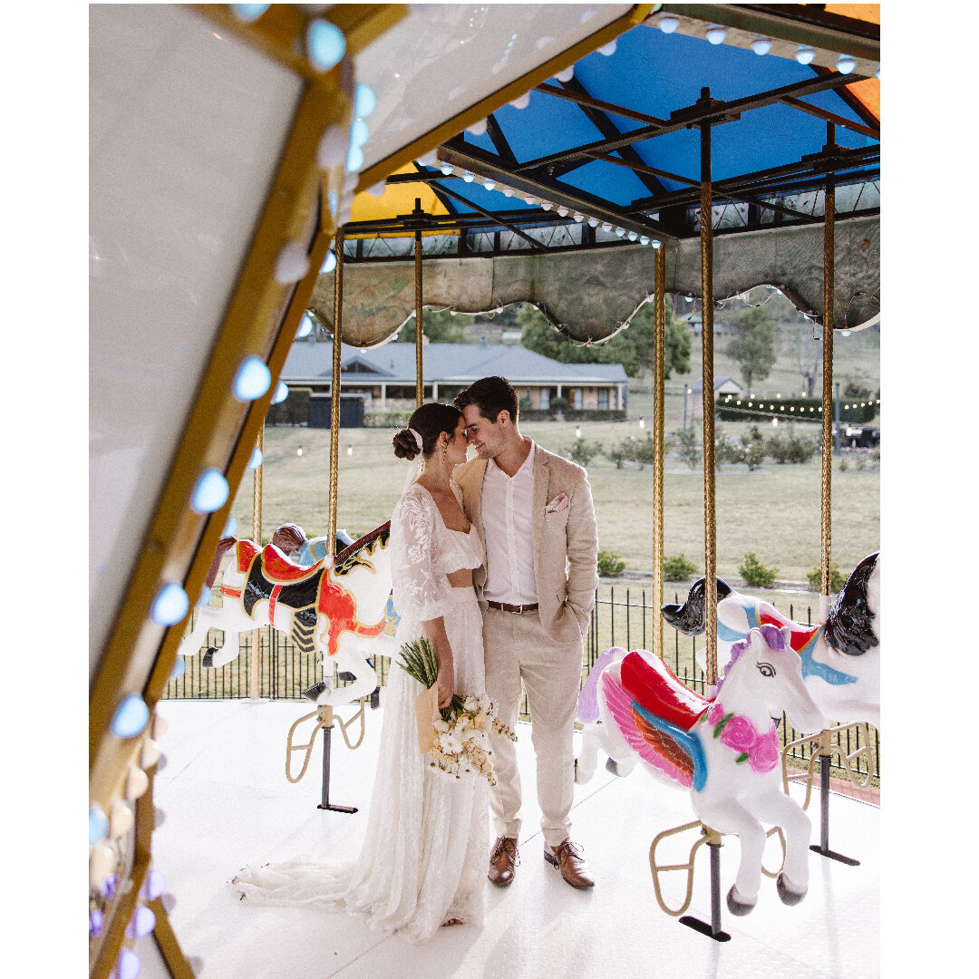 Why settle for ordinary when you can have extraordinary?

Imagine your wedding in a French-inspired venue featuring luxurious spaces, a 24-horse carousel and beautiful serene gardens.

Let's make your wedding dreams come true &ndash; contact us today