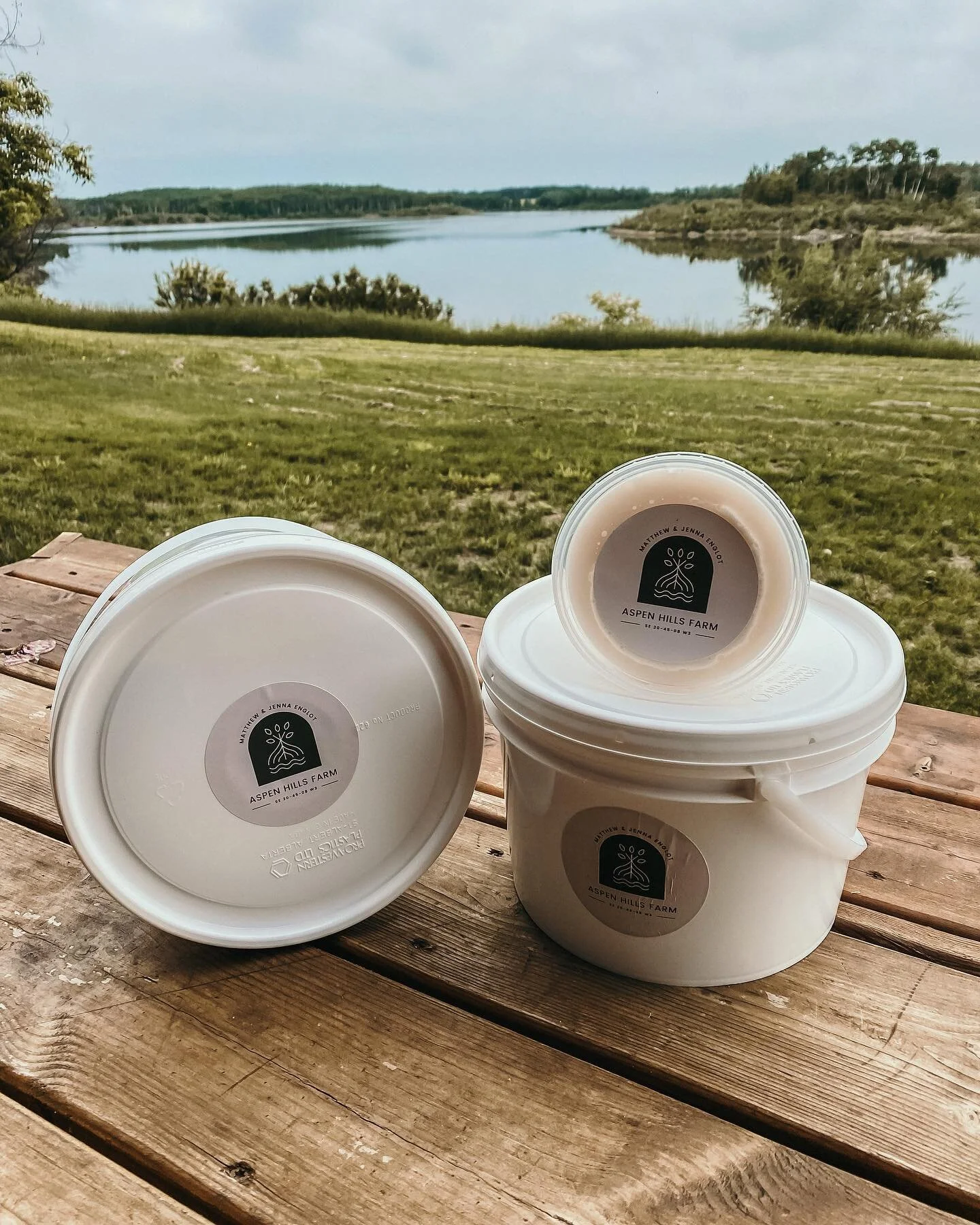 Hello folks! Are you in need of a honey top up? We have a very limited supply of 2021 honey left to sell. We will have 2022&rsquo;s first harvest available in the next month or so, however, we will be increasing our prices for 2022! Message us to get