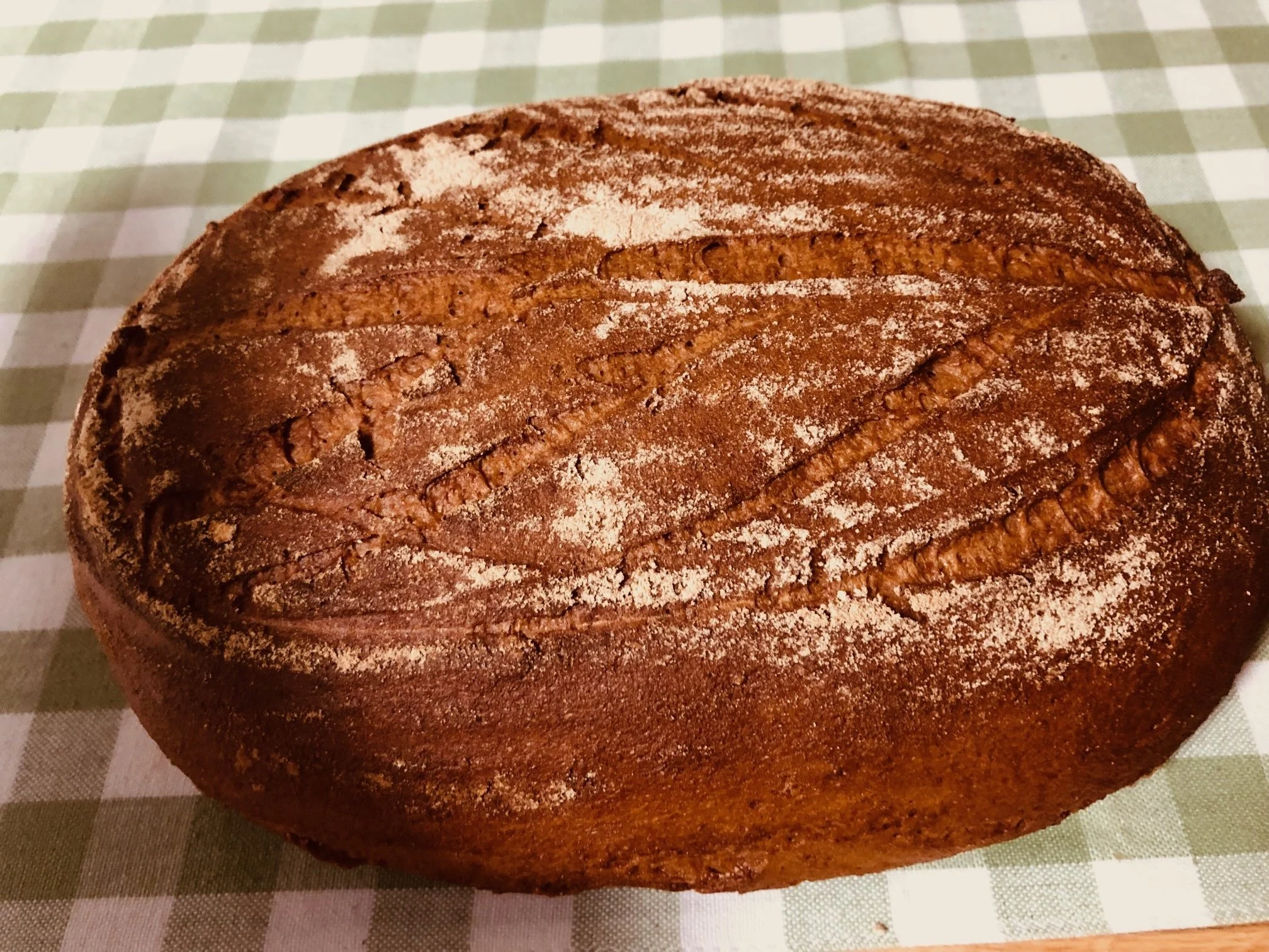 ARTISAN COUNTRY MILK SOURDOUGH BREAD MADE WITH A NATURAL CULTURE AND CULTURED GOAT MILK.