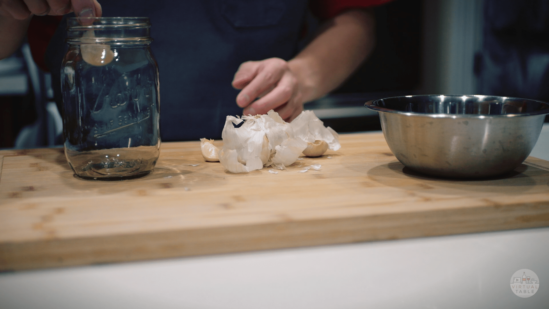 How to Peel Garlic Quickly Without Making A Mess — Virtual Table