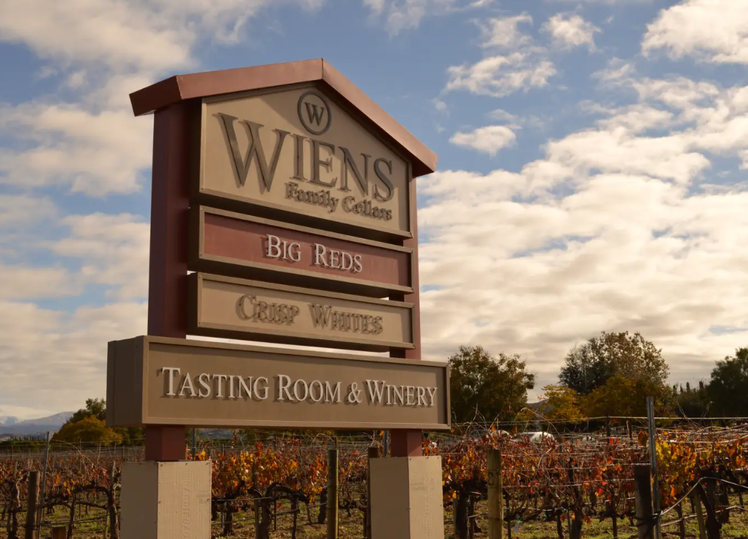 Benny at Wiens