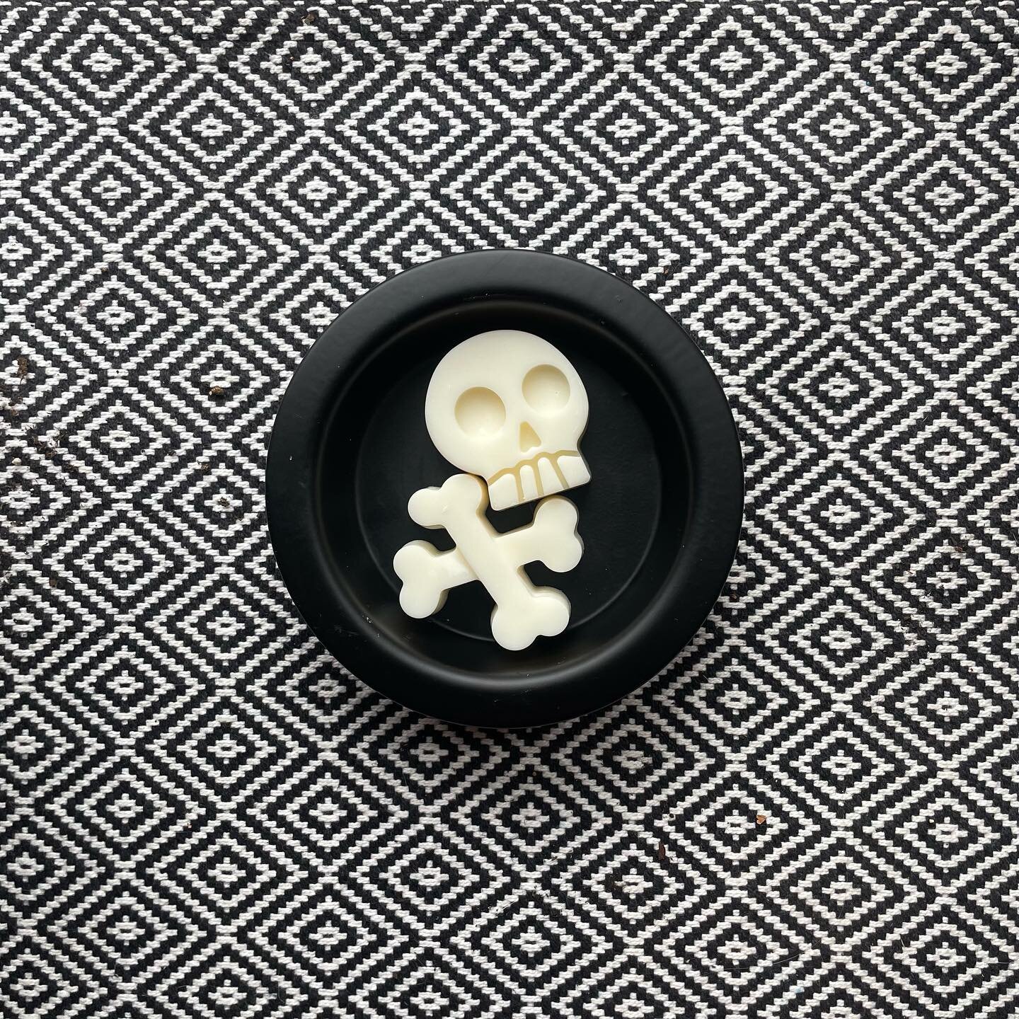 Wax melts are now available in any scent for just $5 at www.fearthebeardcandles.com