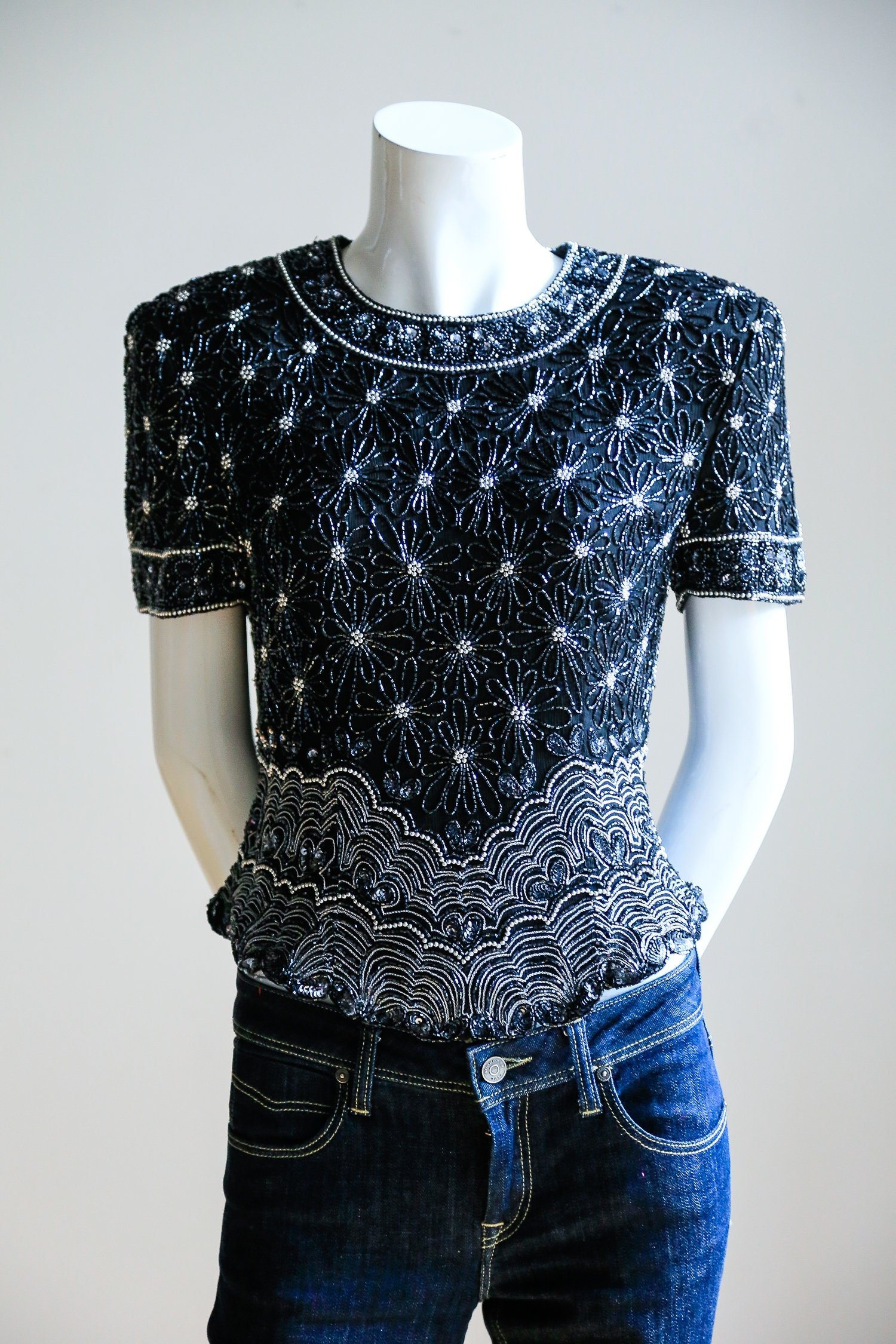 https://i.etsystatic.com/12131999/r/il/657863/1668601809/il_fullxfull.1668601809_75wl.jpg