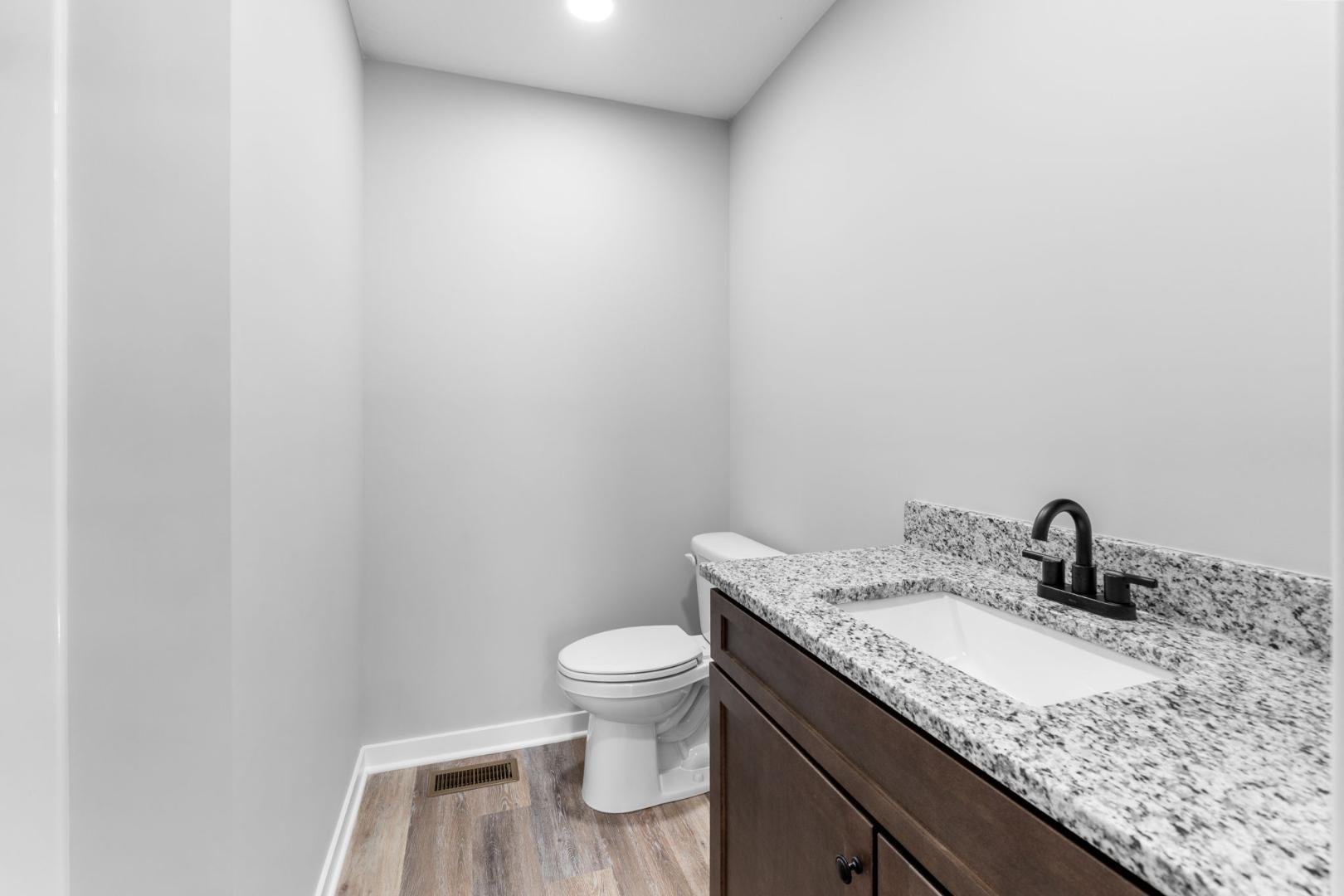 1760380859081_3T Townhomes (Vacant)-21.jpg