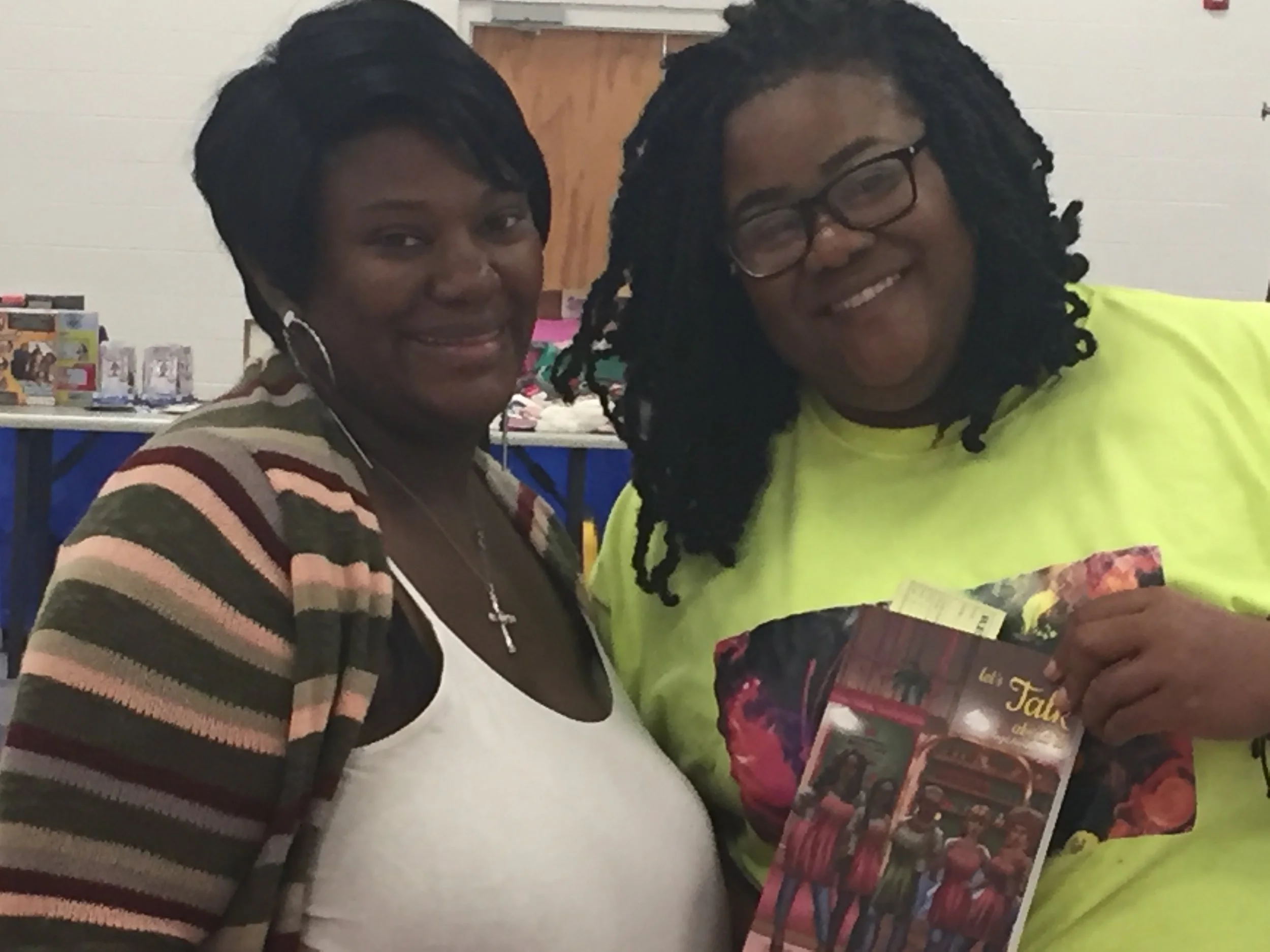 October 2021, Author Angel Averette-Powell, went to Tuscaloosa, AL for her fourth book signing event. Tuscaloosa was a wonderful experience, and we can't wait to visit T-Town again.  