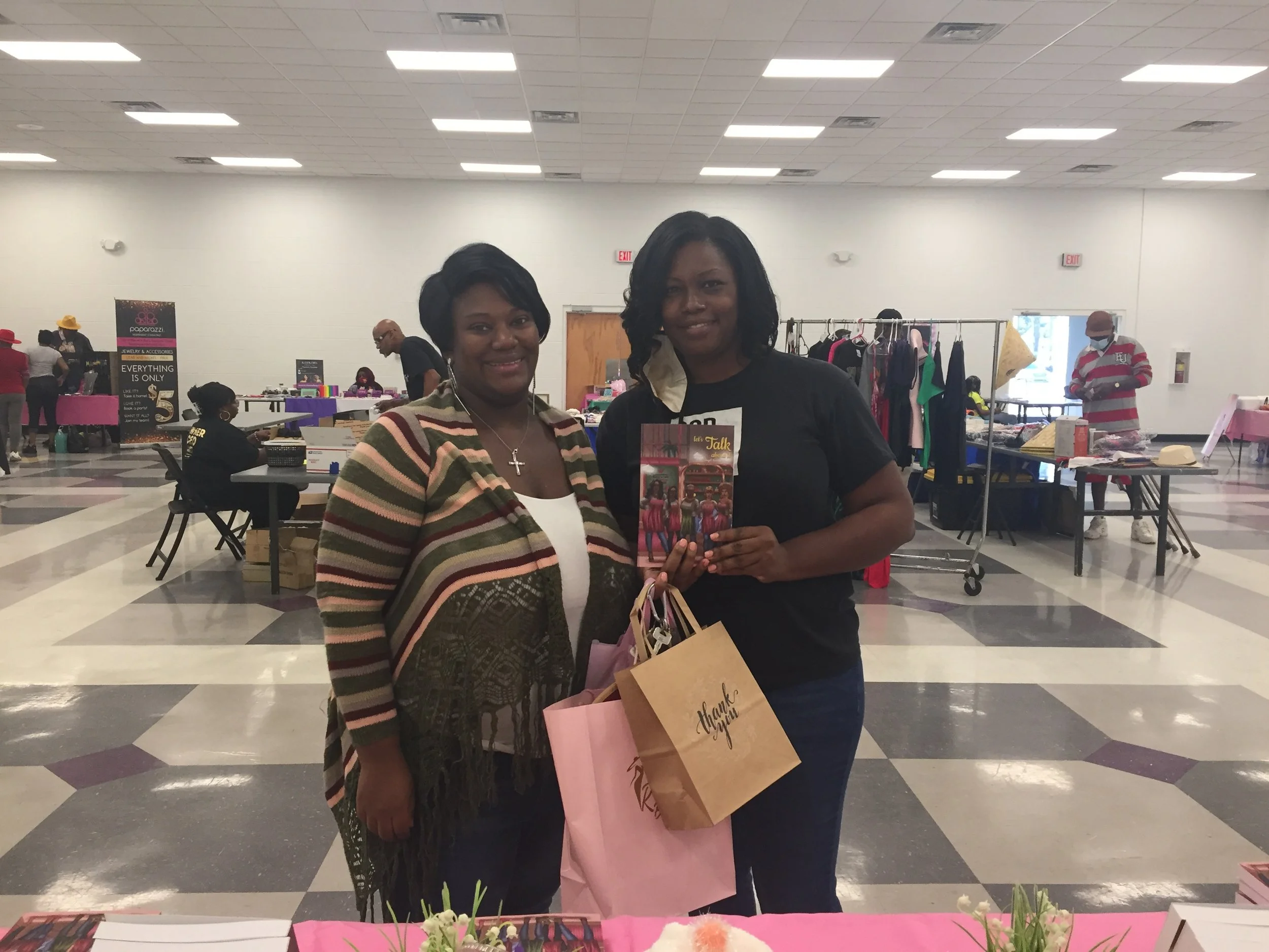 October 2021, Author Angel Averette-Powell, went to Tuscaloosa, AL for her fourth book signing event. Tuscaloosa was a wonderful experience, and we can't wait to visit T-Town again.  