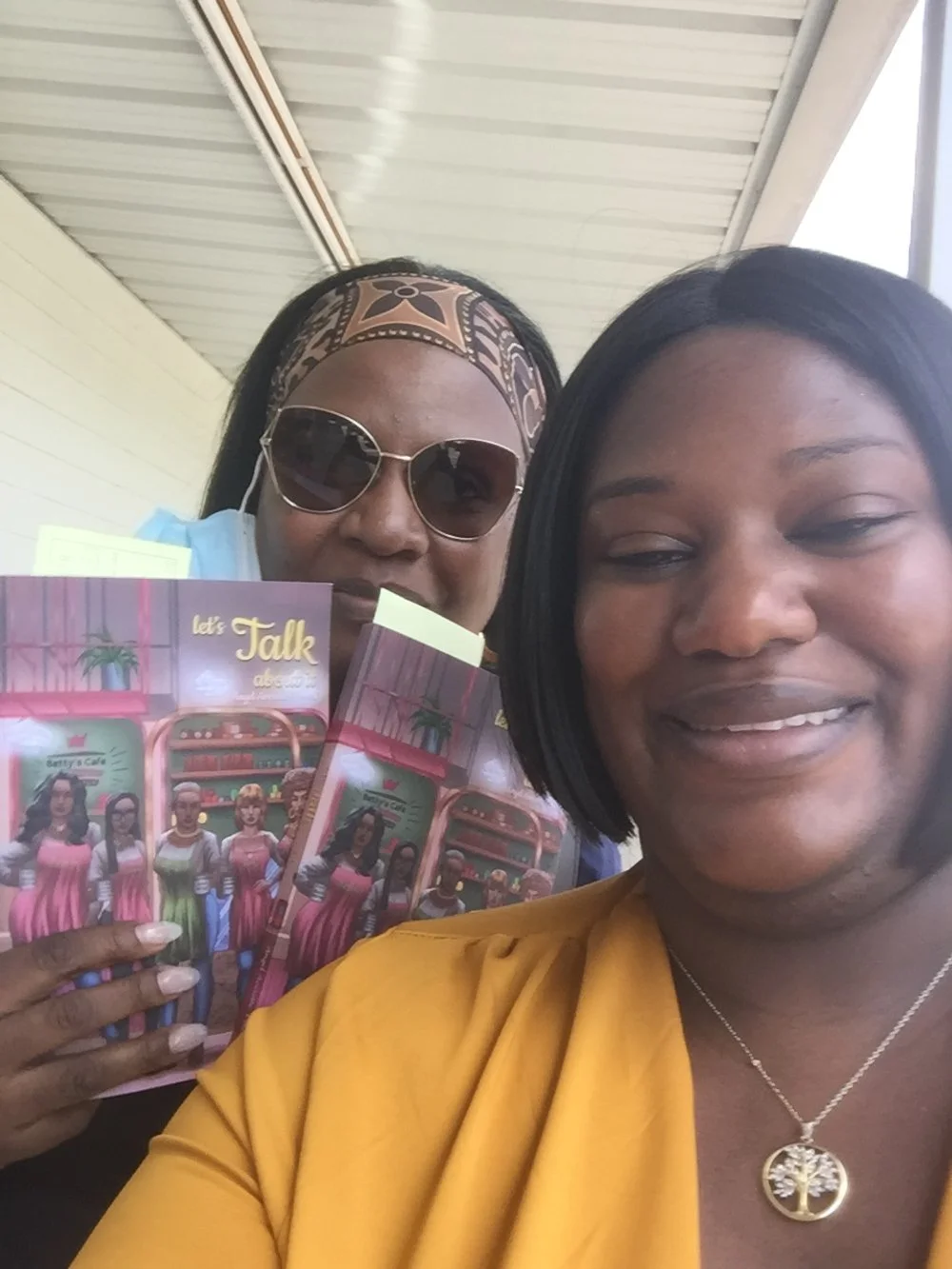 September 2021 - Our second Book Signing Event at Higher Vibes was another sucess. 