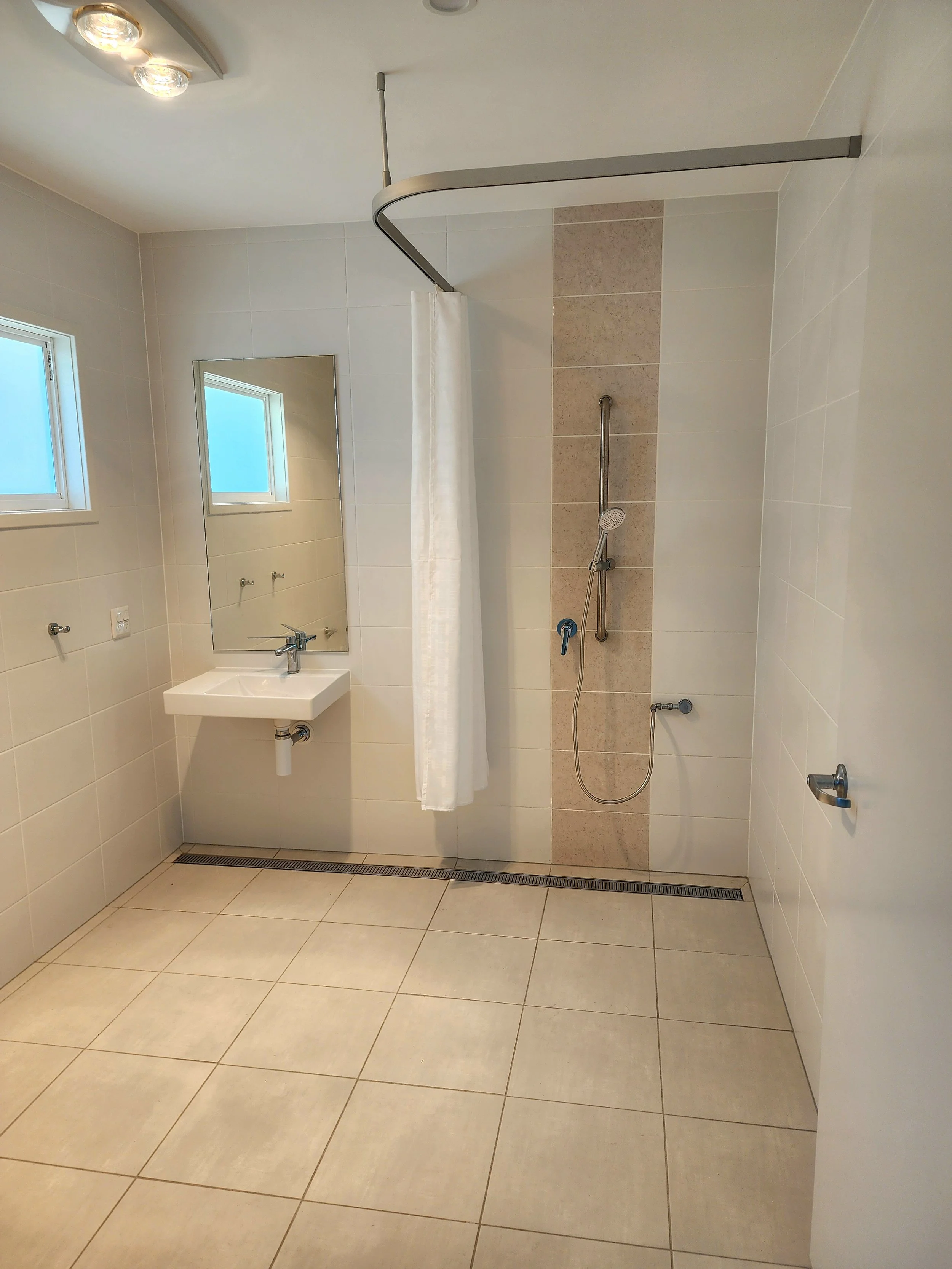 Bath 1.jpg