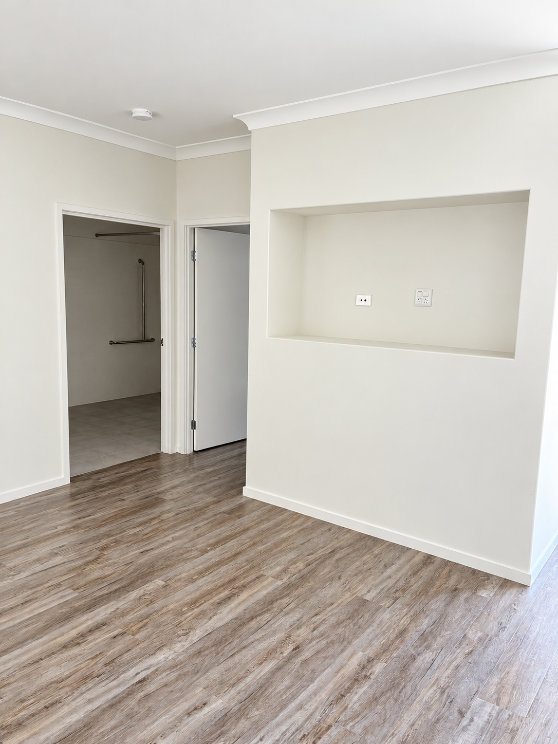 Clean Modern Empty Interior with Wall Niche.png