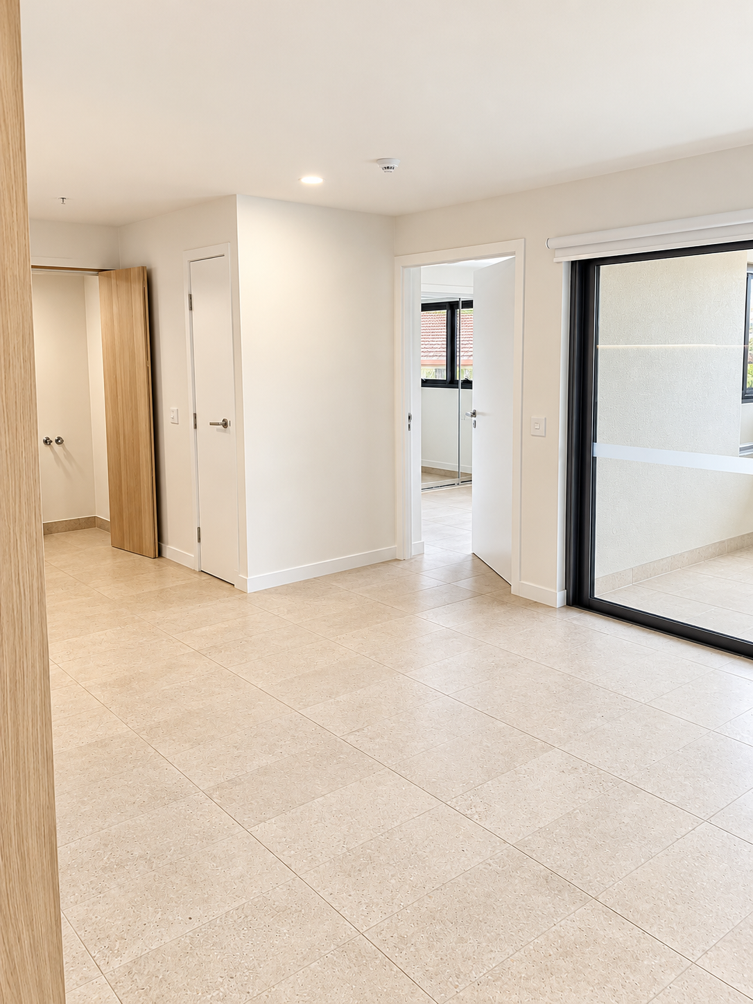 Bright Modern Empty Apartment Interior.png