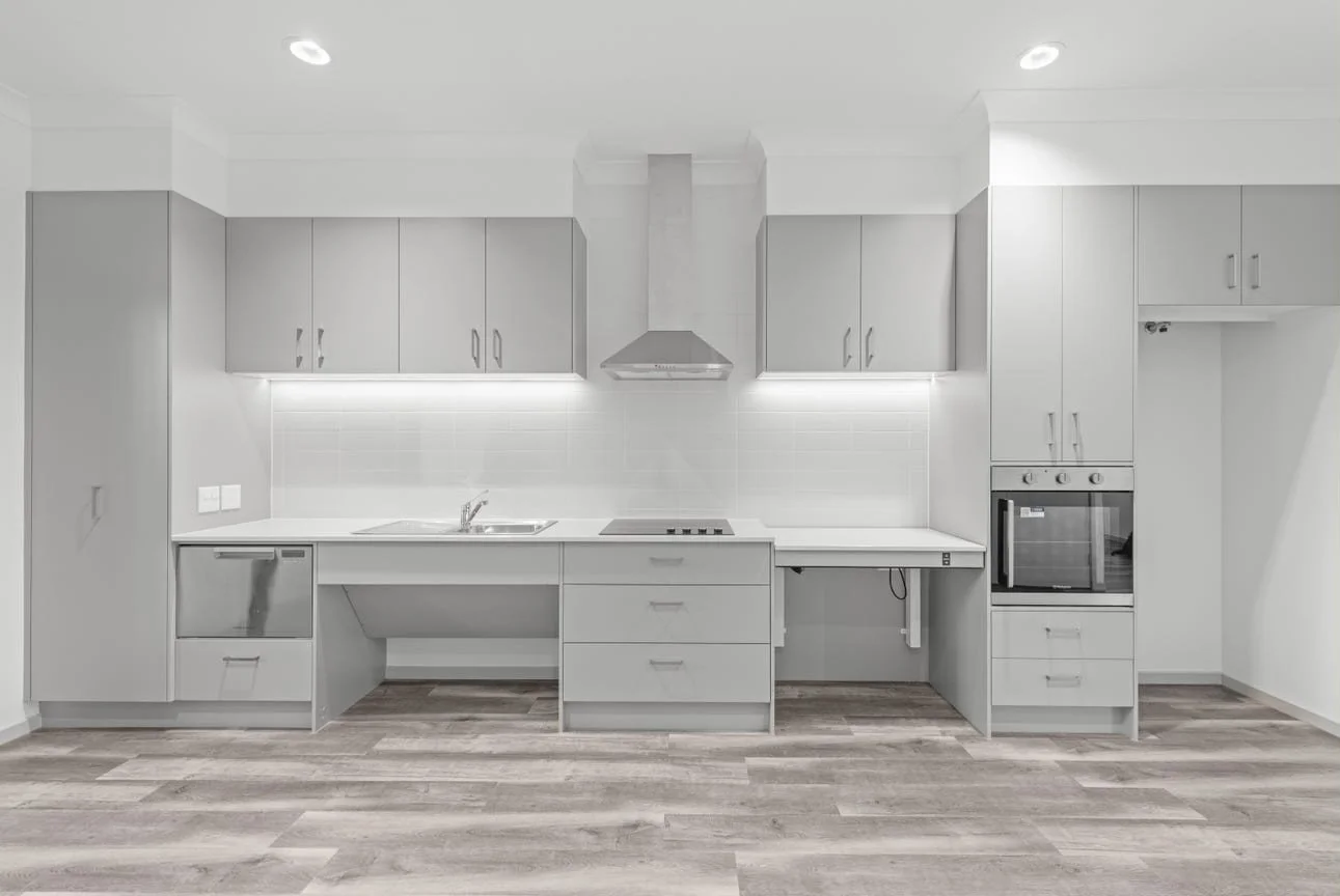 56MNH Kitchen.jpg