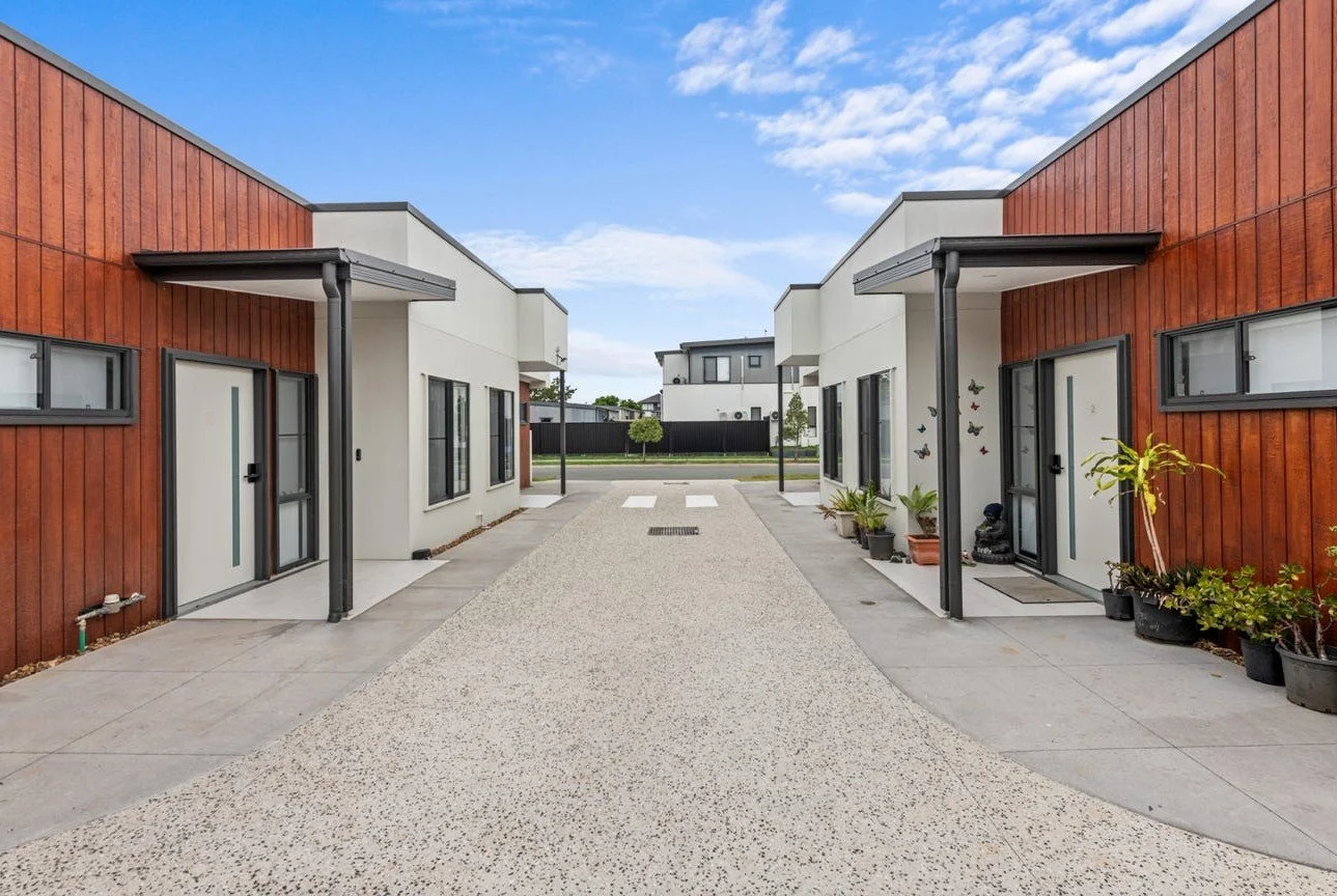 56MNH driveway.jpg