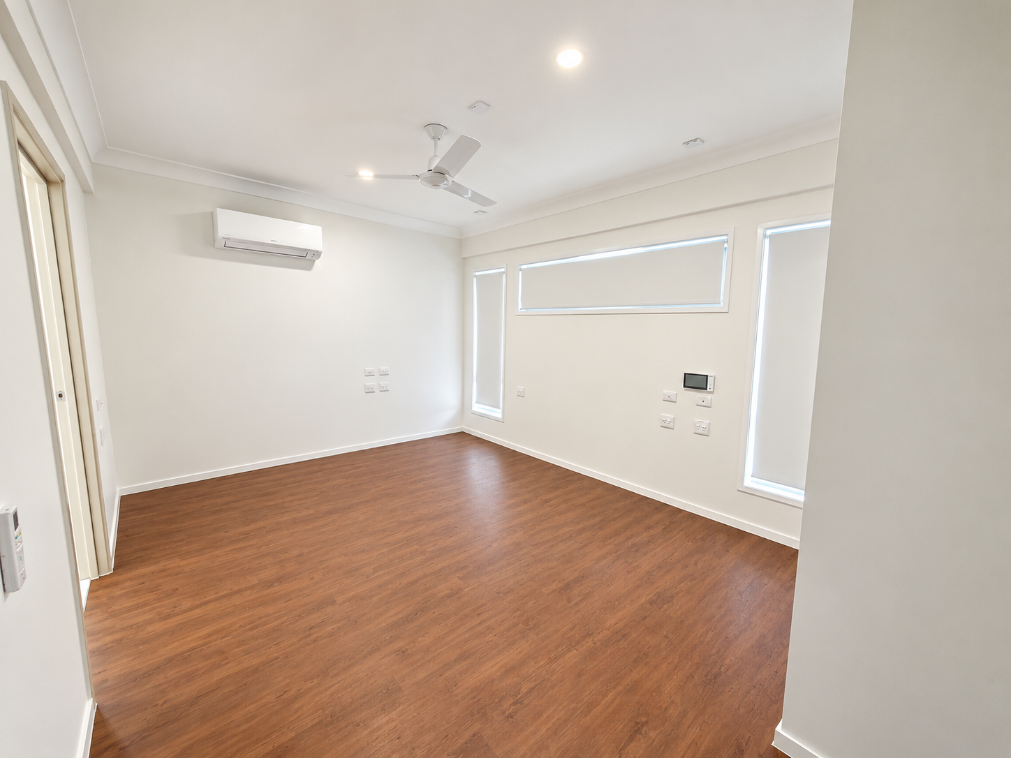 Bright Empty Modern Room.png
