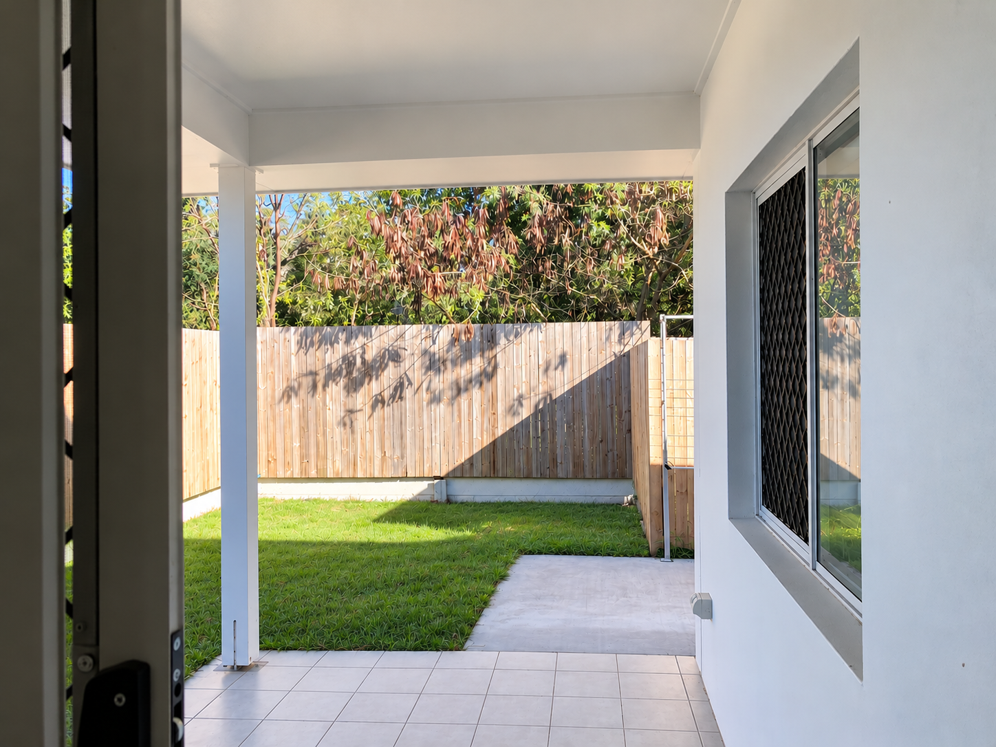 Bright Tidy Backyard Patio_listing.png