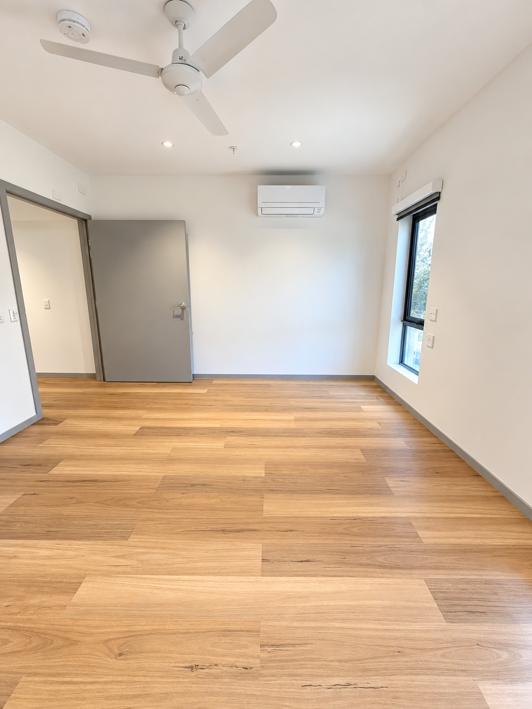 Bright Empty Modern Room.png