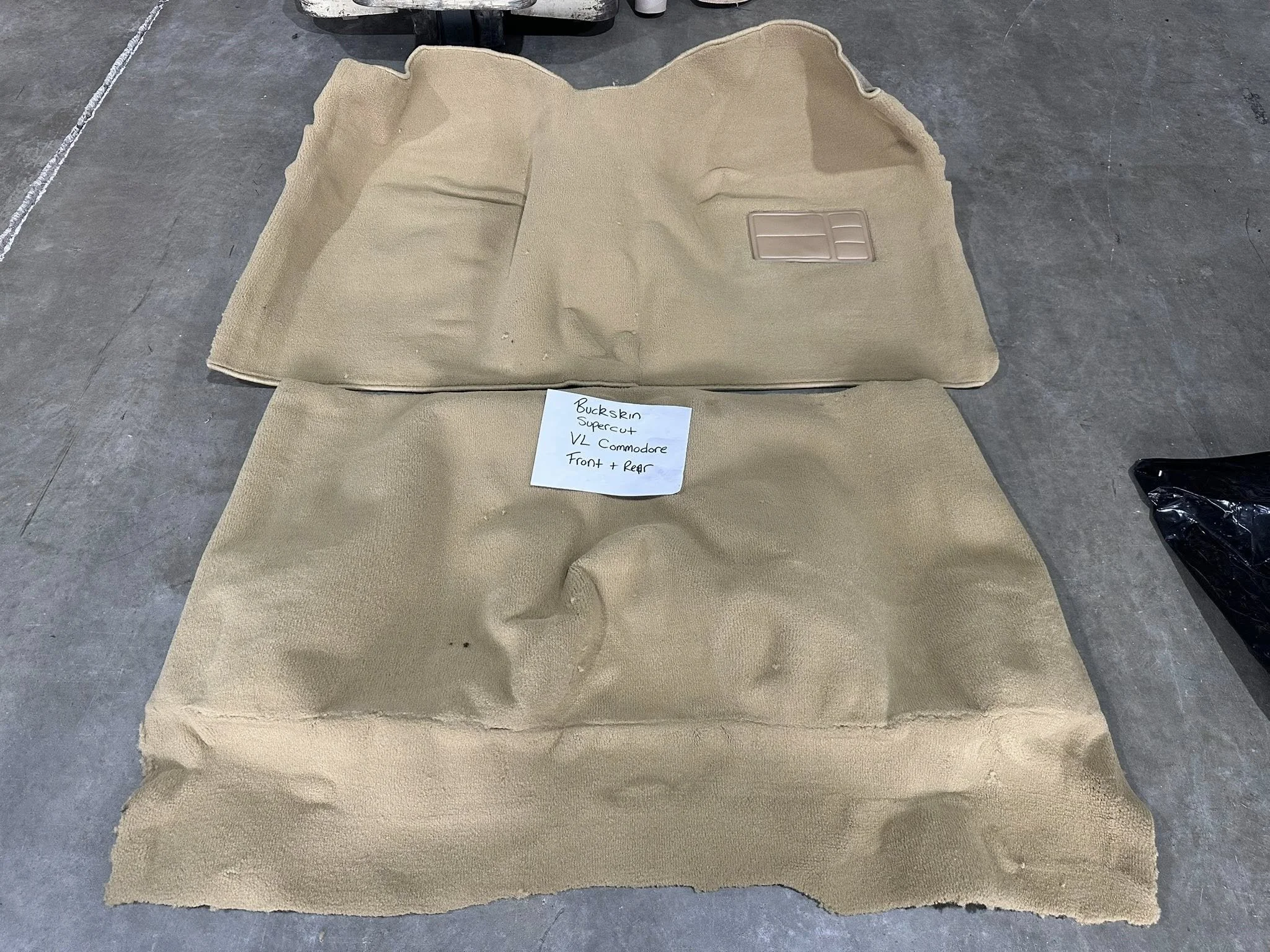 Buckskin Supercut VL Commodore Front + Rear.jpg