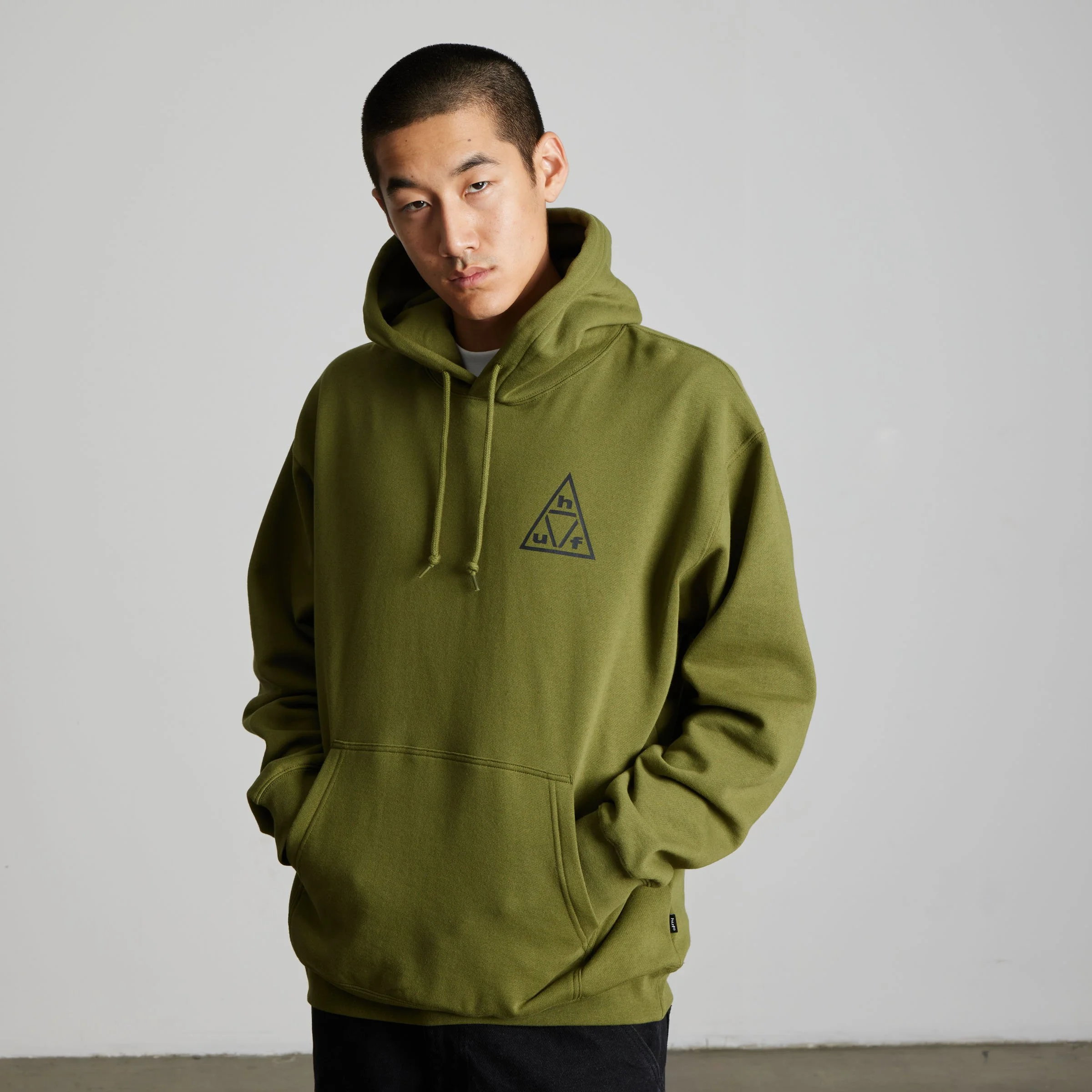 TRIPLE-TRIANGLE-PO-HOODIE_OLIVE-BLACK_PF00832_OLBLK_M02.jpg