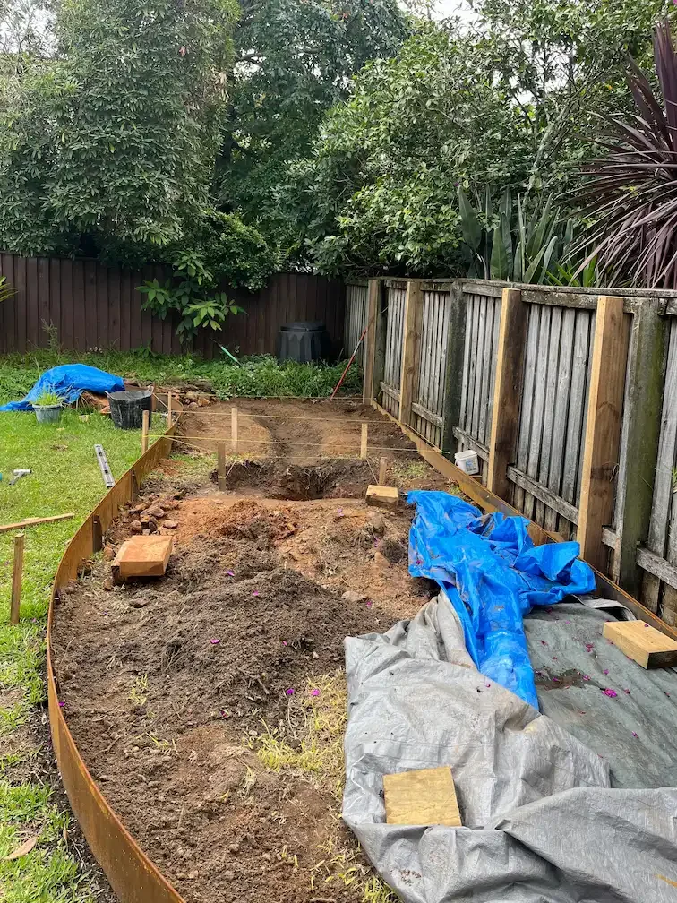 pond-install-belrose-digging.webp