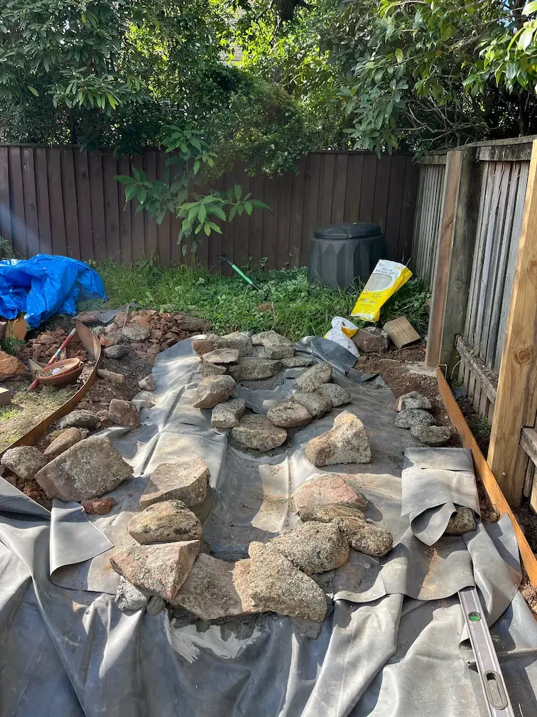 pond-install-belrose-liner.webp