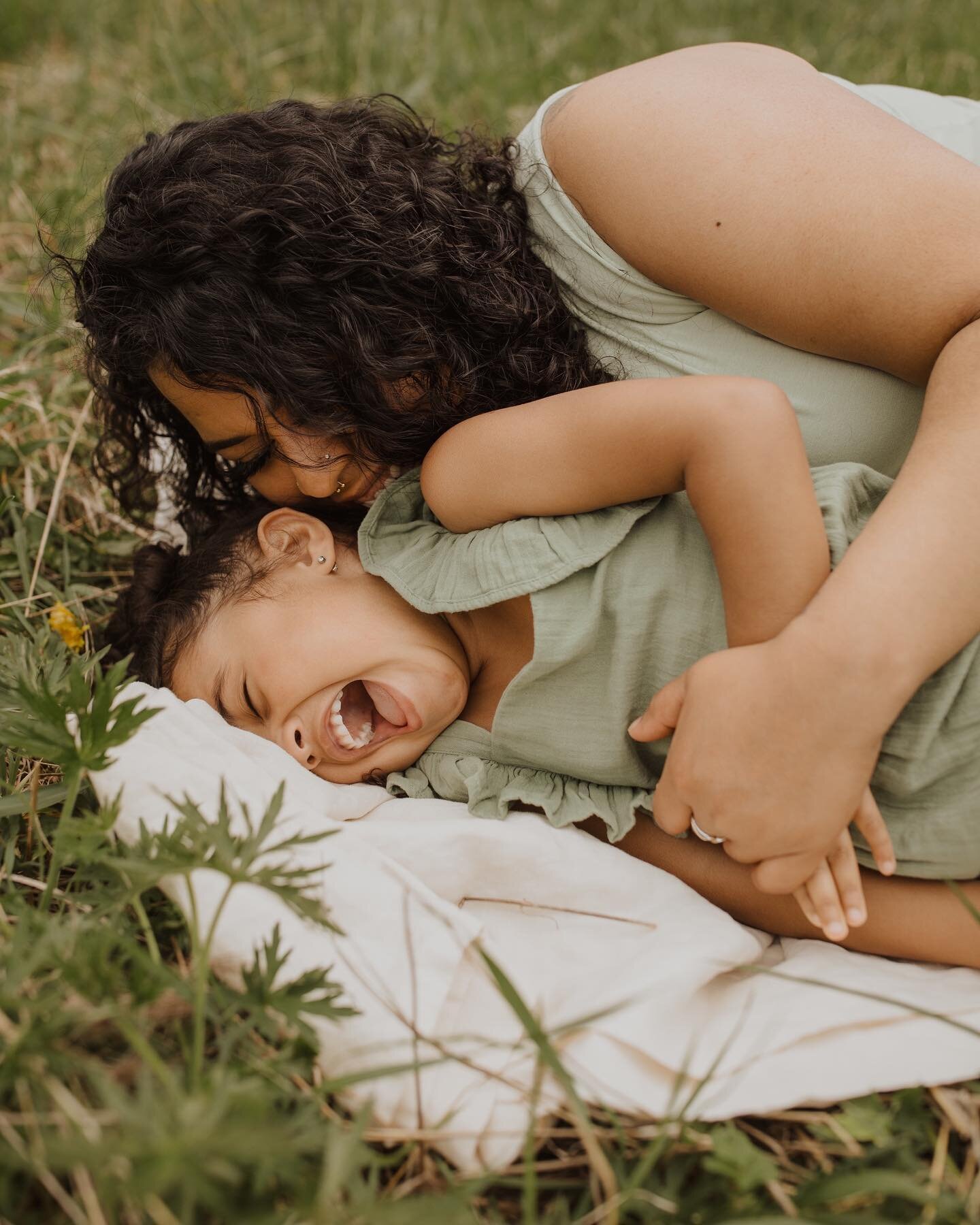 Nicole + Aniyah 🥰 

Forever my favorite photo from this motherhood session.