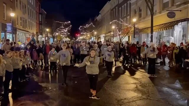 Winter Walk 2023 - Mary, Did You Know?
*we do not own the rights to this music*
#hudsonny #hudsonwinterwalk #winterwalk #dance #dancing #dancers #pentatonix
