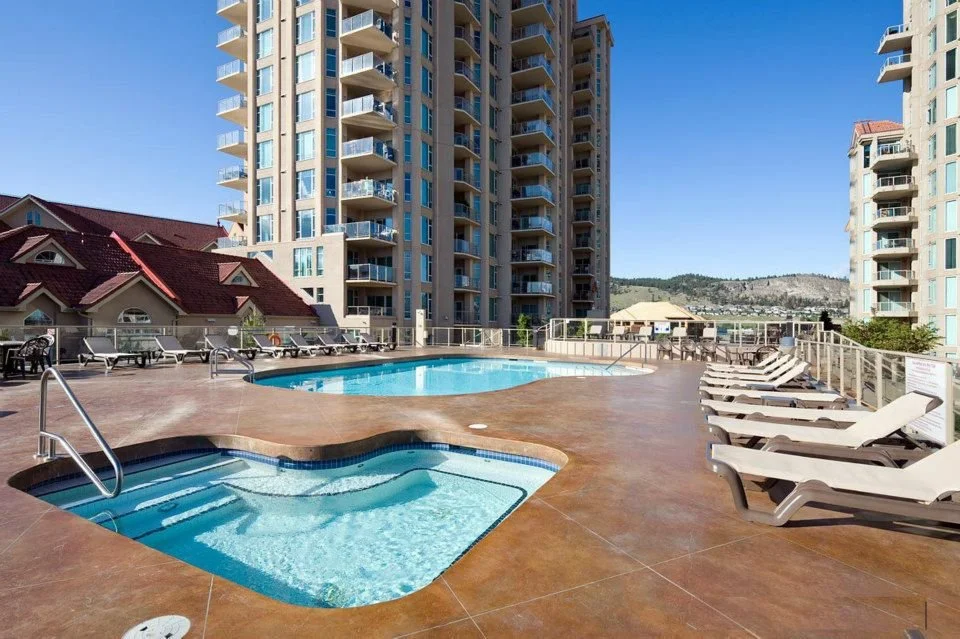 Outdoor pool and Hot tub