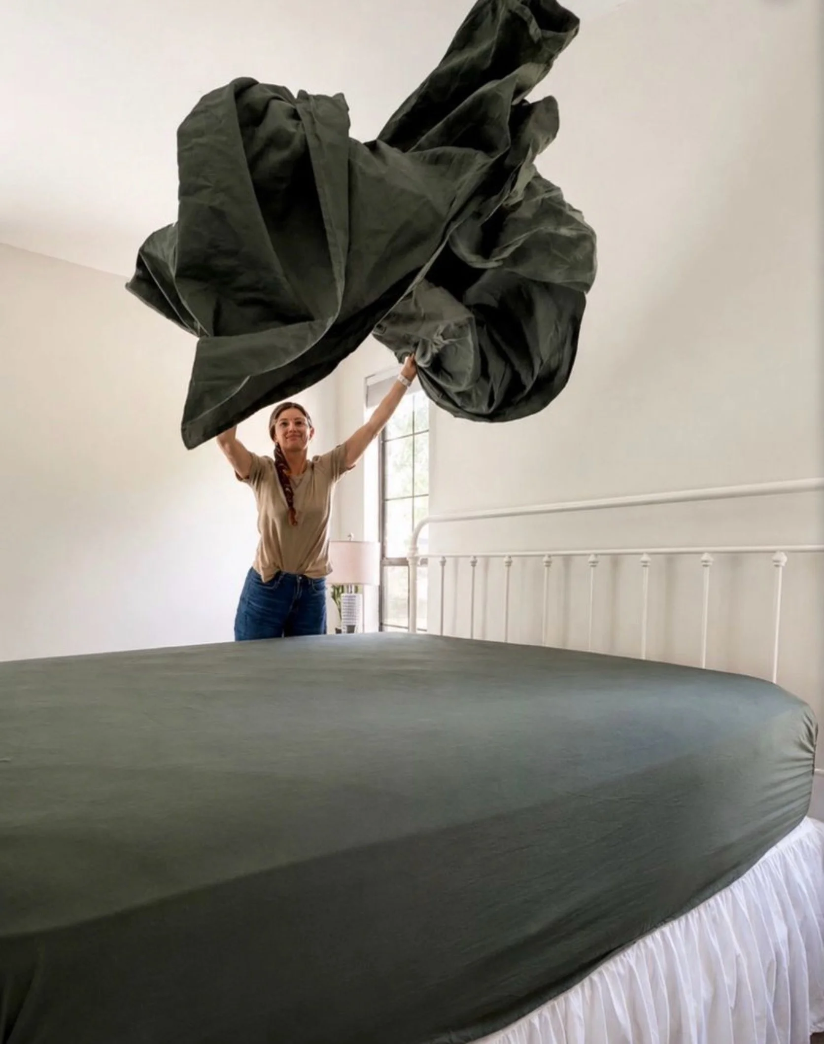 If you&rsquo;re constantly flipping your pillow or kicking off the covers at night, these sheets were made for you! ✨

The Miracle Made Extra Luxe Sheet Set features advanced cooling technology to help keep you cool and dry, plus a silver treatment t