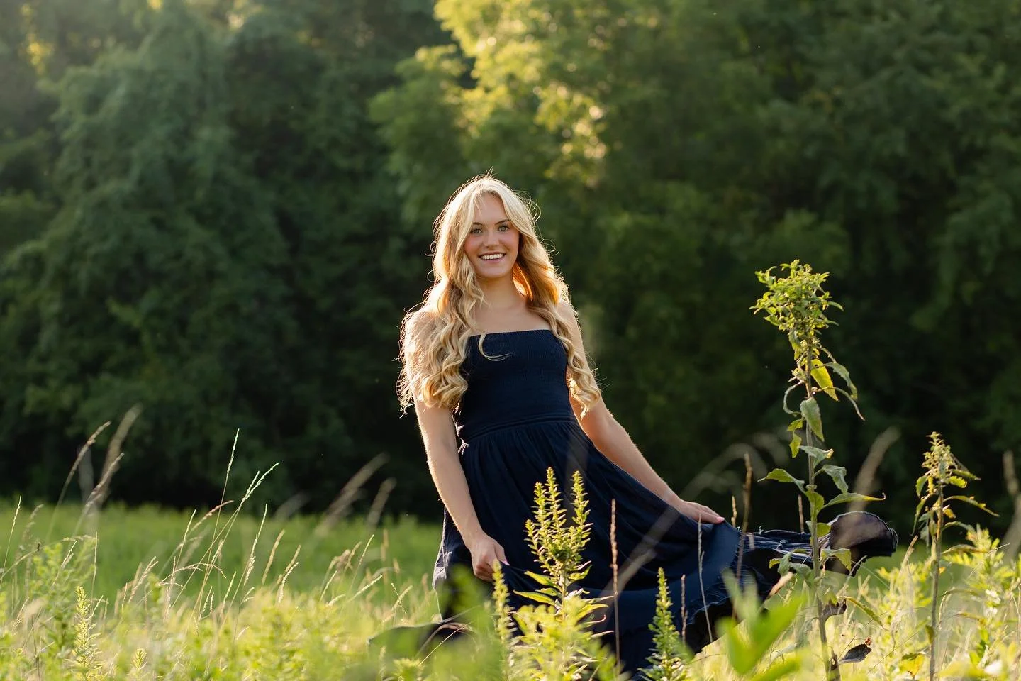 been meaning to post mailey&rsquo;s senior photos for a million years now and I&rsquo;m still so obsessed with her, the sunlight, and her outfits. so many more I&rsquo;d love to share, but here are just a few 🤍