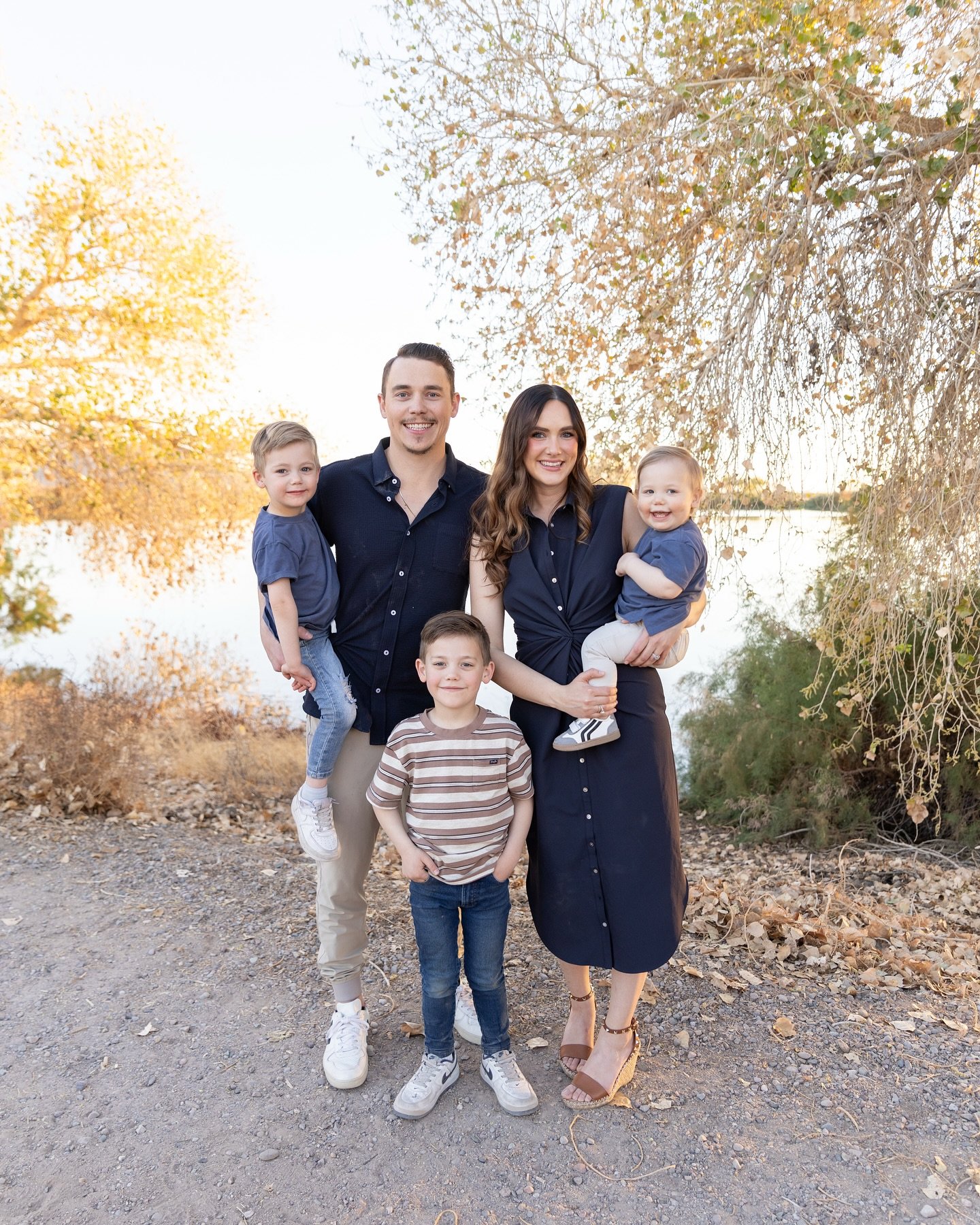 This sweet family is the COVER FAMILY for this month&rsquo;s STROLL MAGAZINE!! 🤯😍👏❤️✨

Their recent photoshoot was a joyful celebration of family, community, and the beautiful journey of watching their children grow. Every moment we captured refle