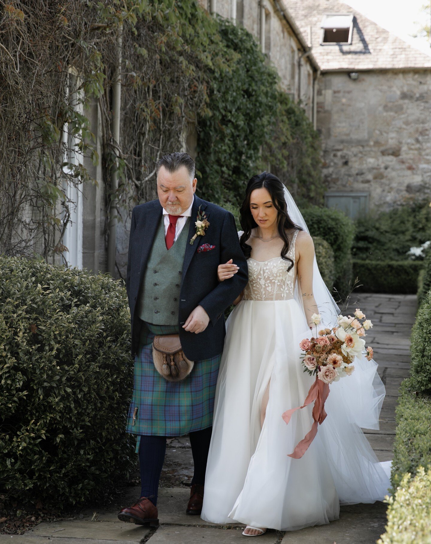 A few sweet moments between father and daughter before Joanne &amp; John&rsquo;s ceremony her family&rsquo;s native Scotland. Still obsessed with the Father of the Bride's kilt, for the record. 

Photographer: @melodyjoy
Venue: @roseberyvenues
Planni