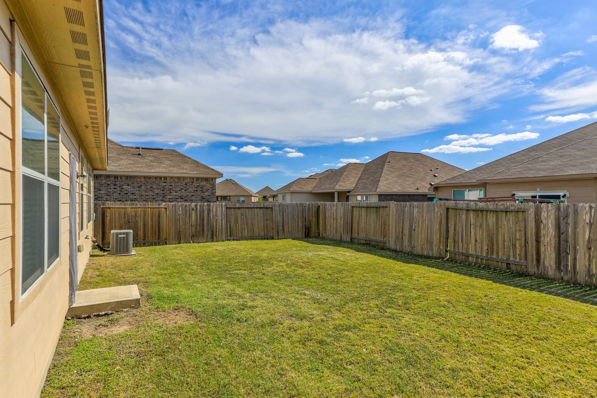 19217 Ellary Ln 021.jpg-SMALL.JPG