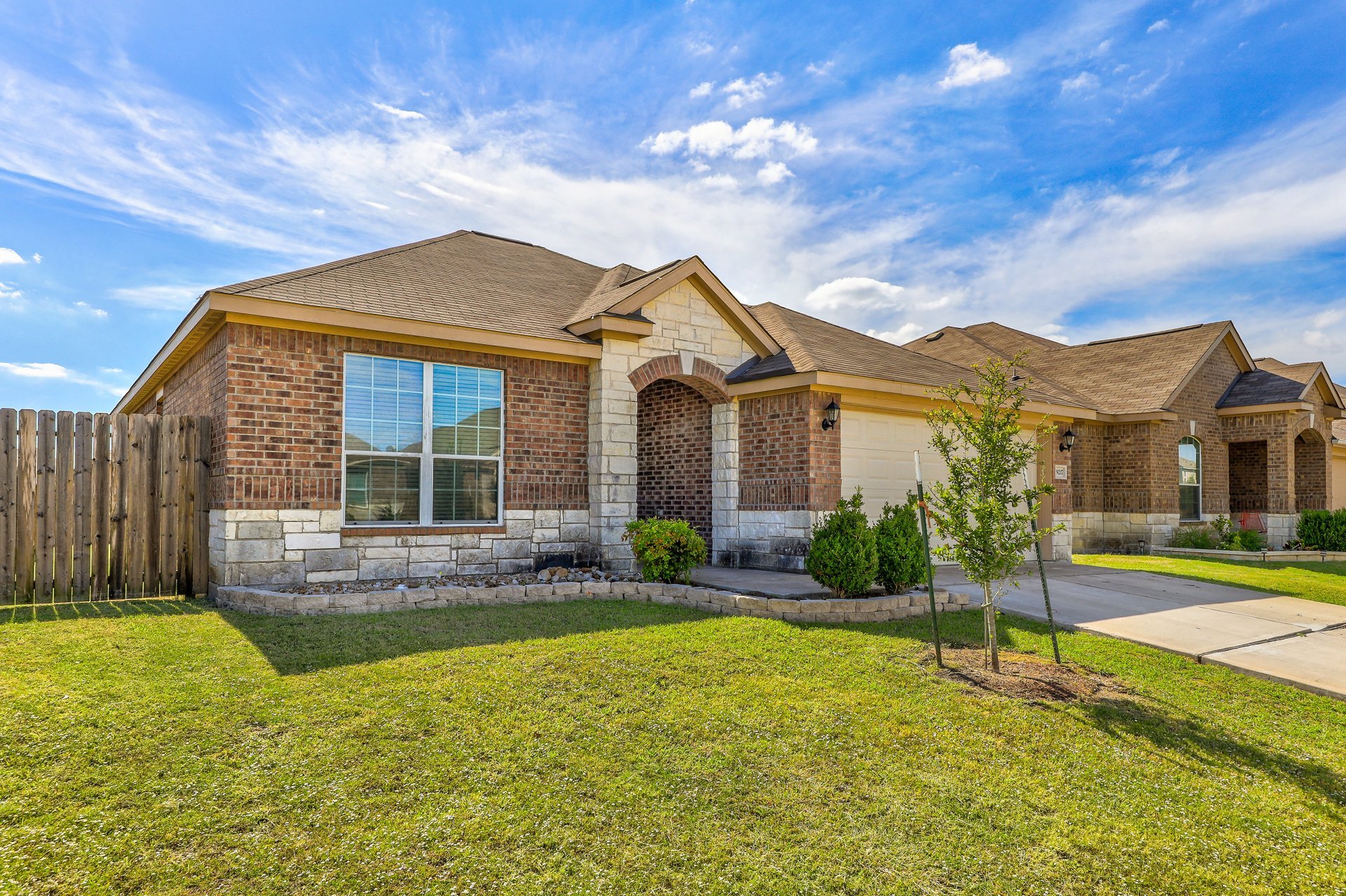 19217 Ellary Ln 002.jpg-SMALL.JPG