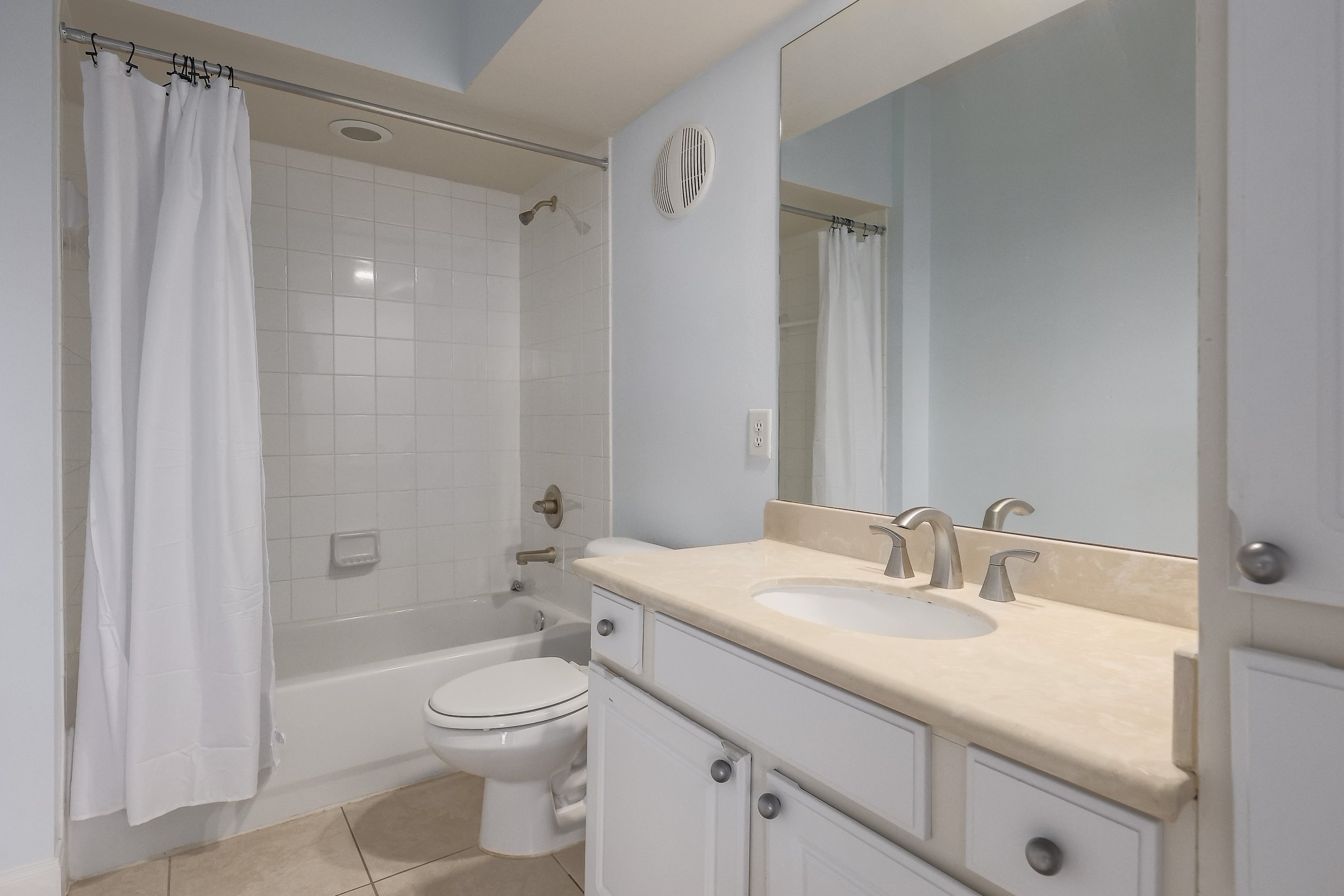 7701 Rialto Blvd 017.jpg-FULL.JPG