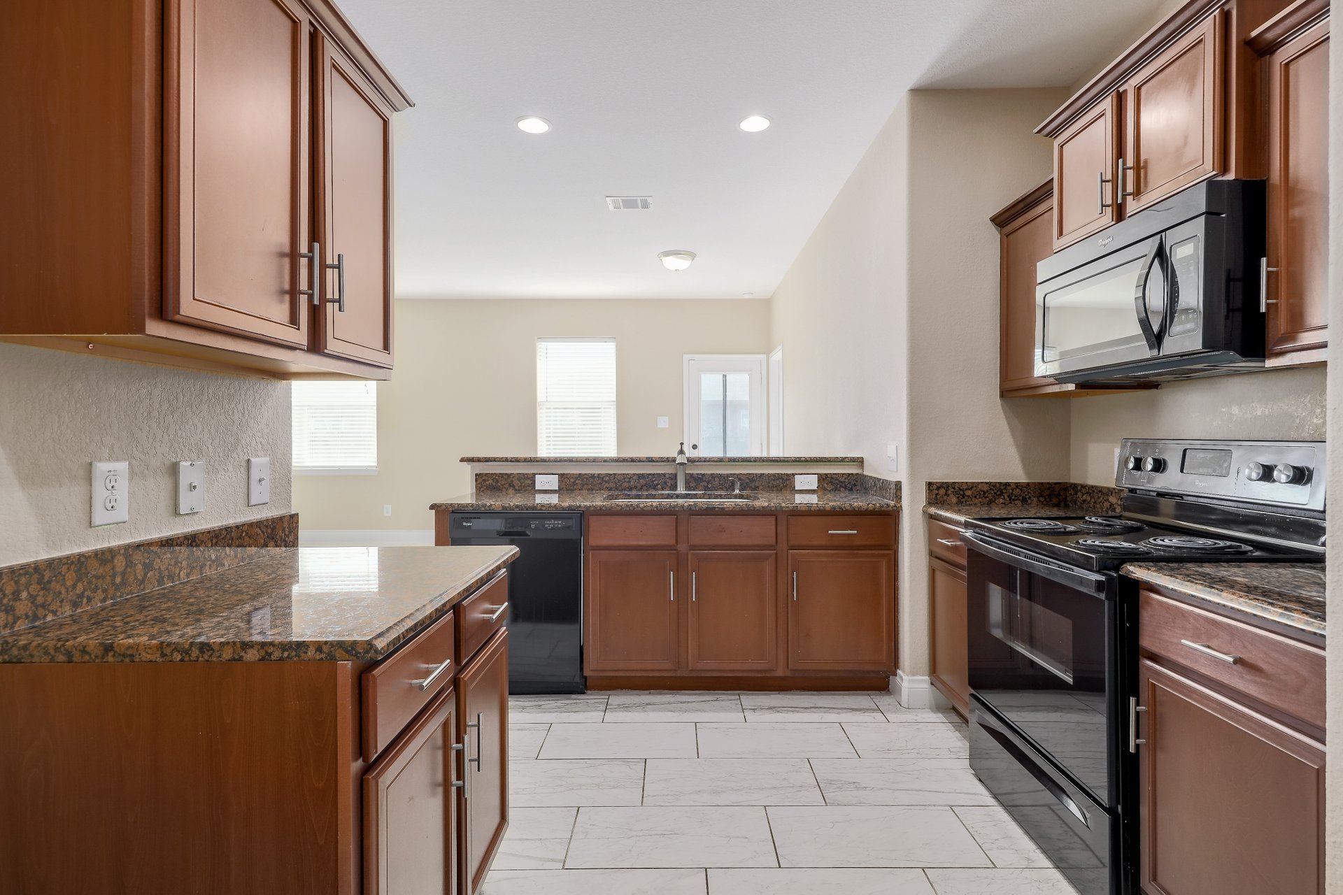 19217 Ellary Ln 011.jpg-SMALL.JPG